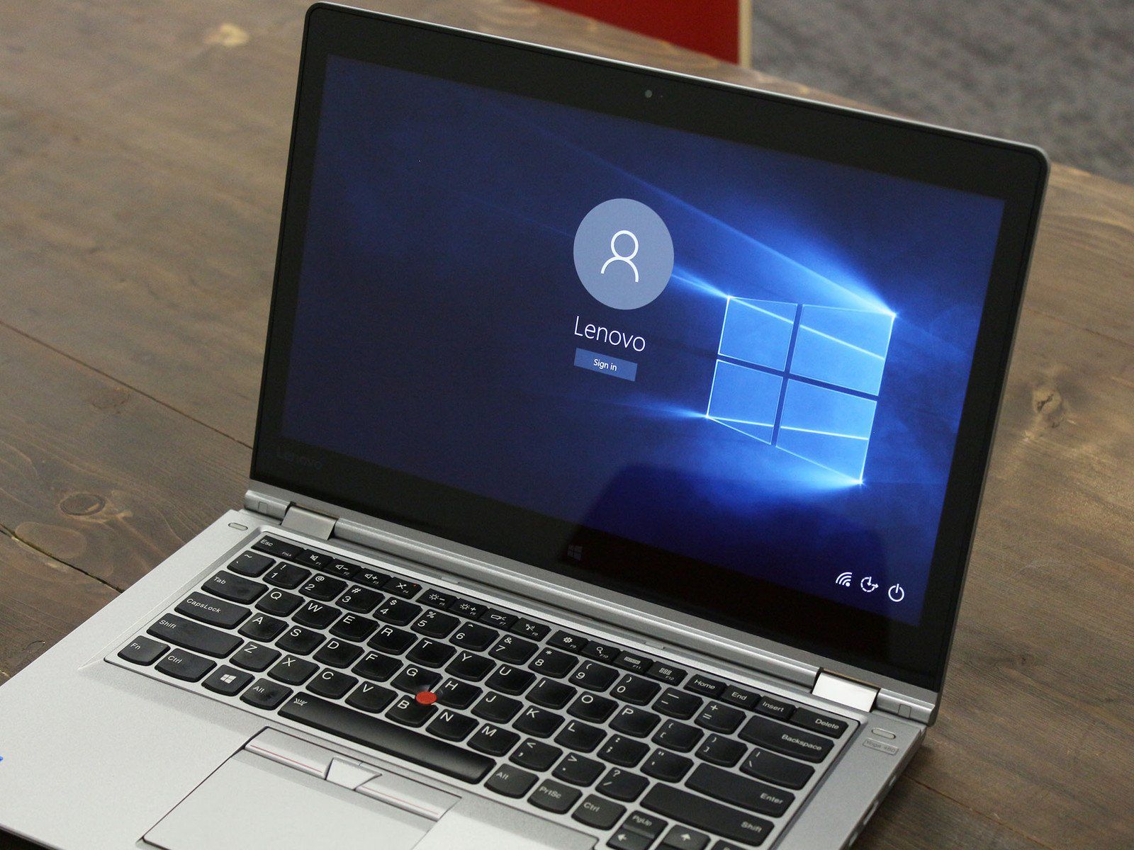 Numeri verdi su muro scuro, 1366x768 HD, Notebook Gaming