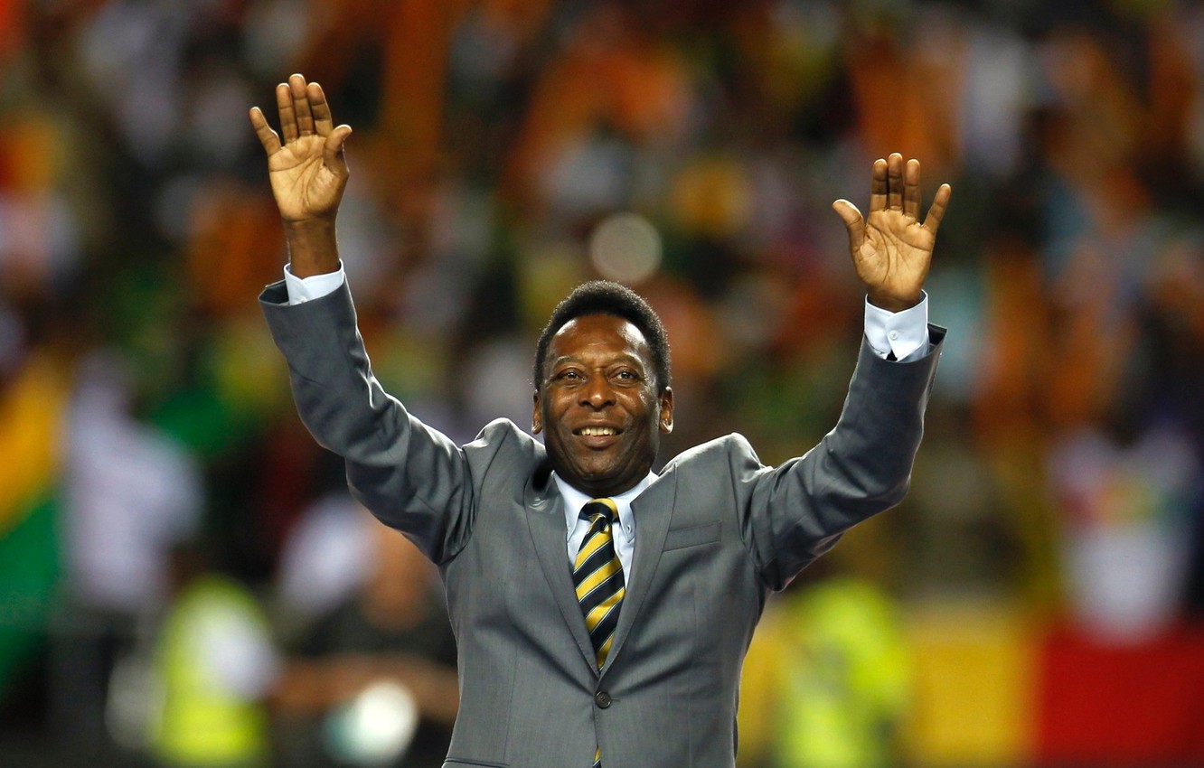 Pelé saluta lo stadio, 1332x850 720p, Laptop