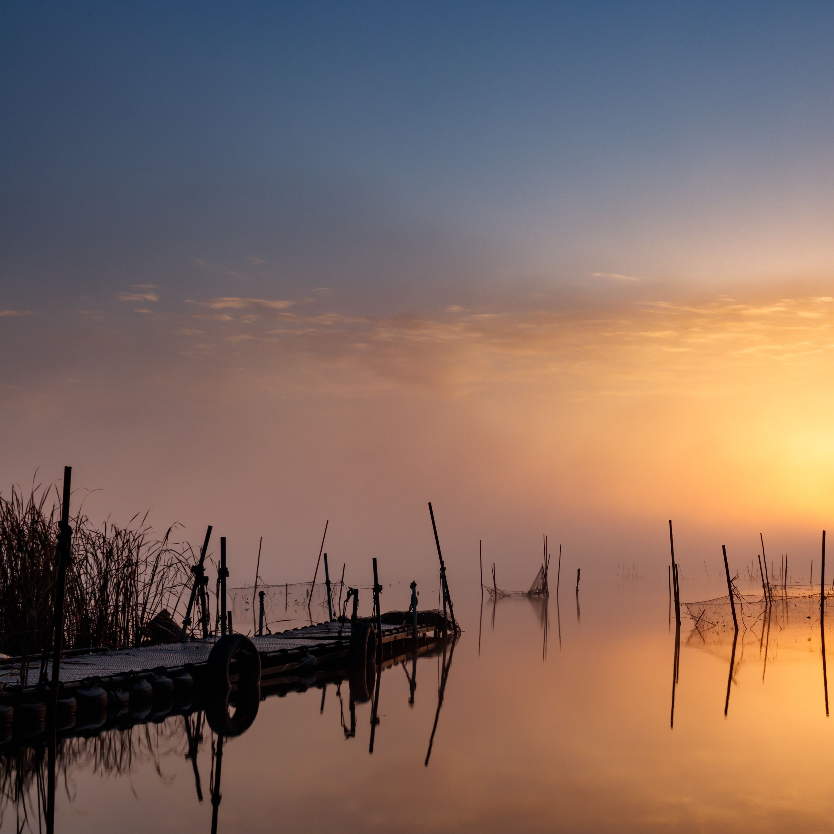 Molo al tramonto sul lago, 3415x3415 2K, Monitor Gaming