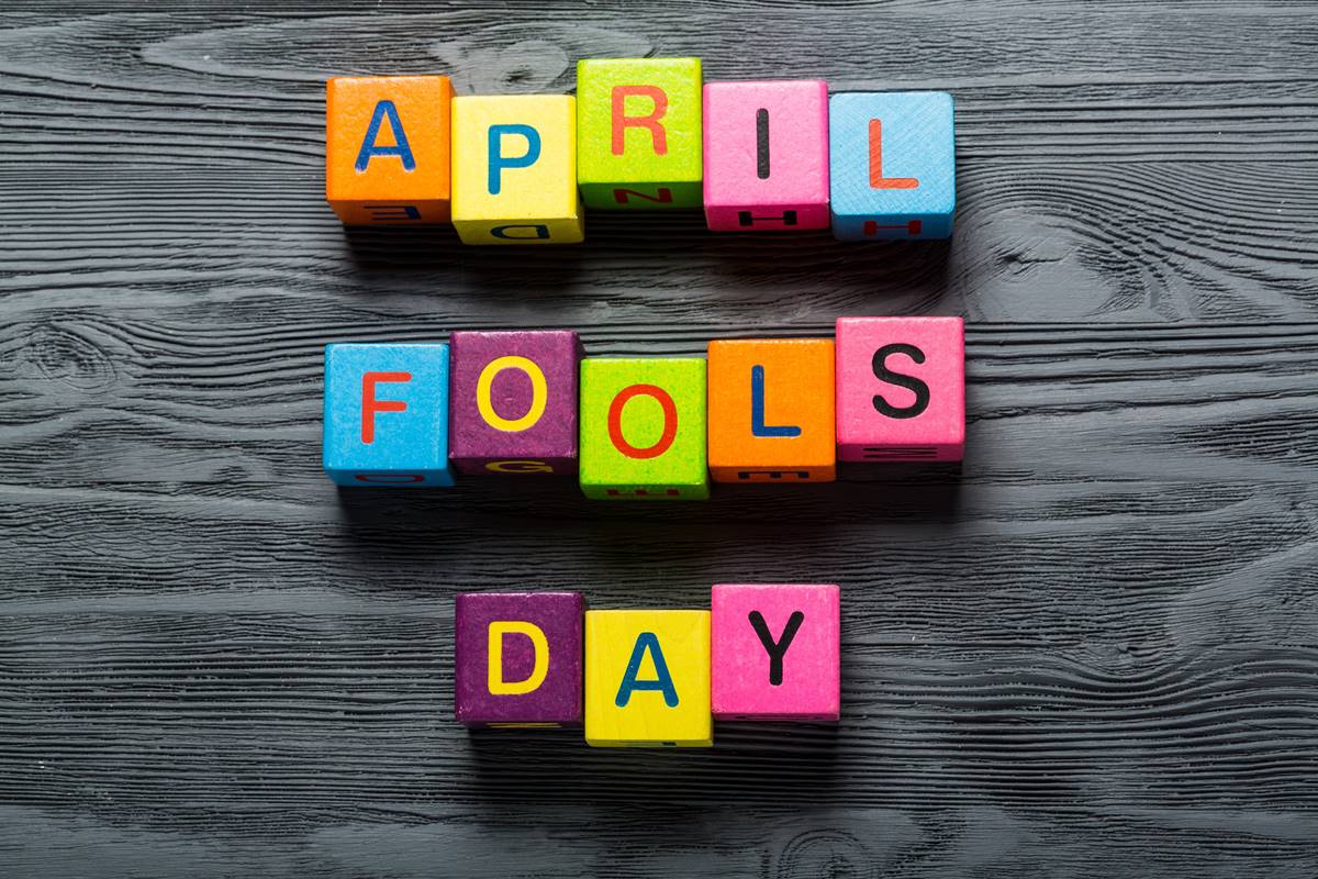 Cubi colorati April Fools Day, 1200x800 HD, Laptop