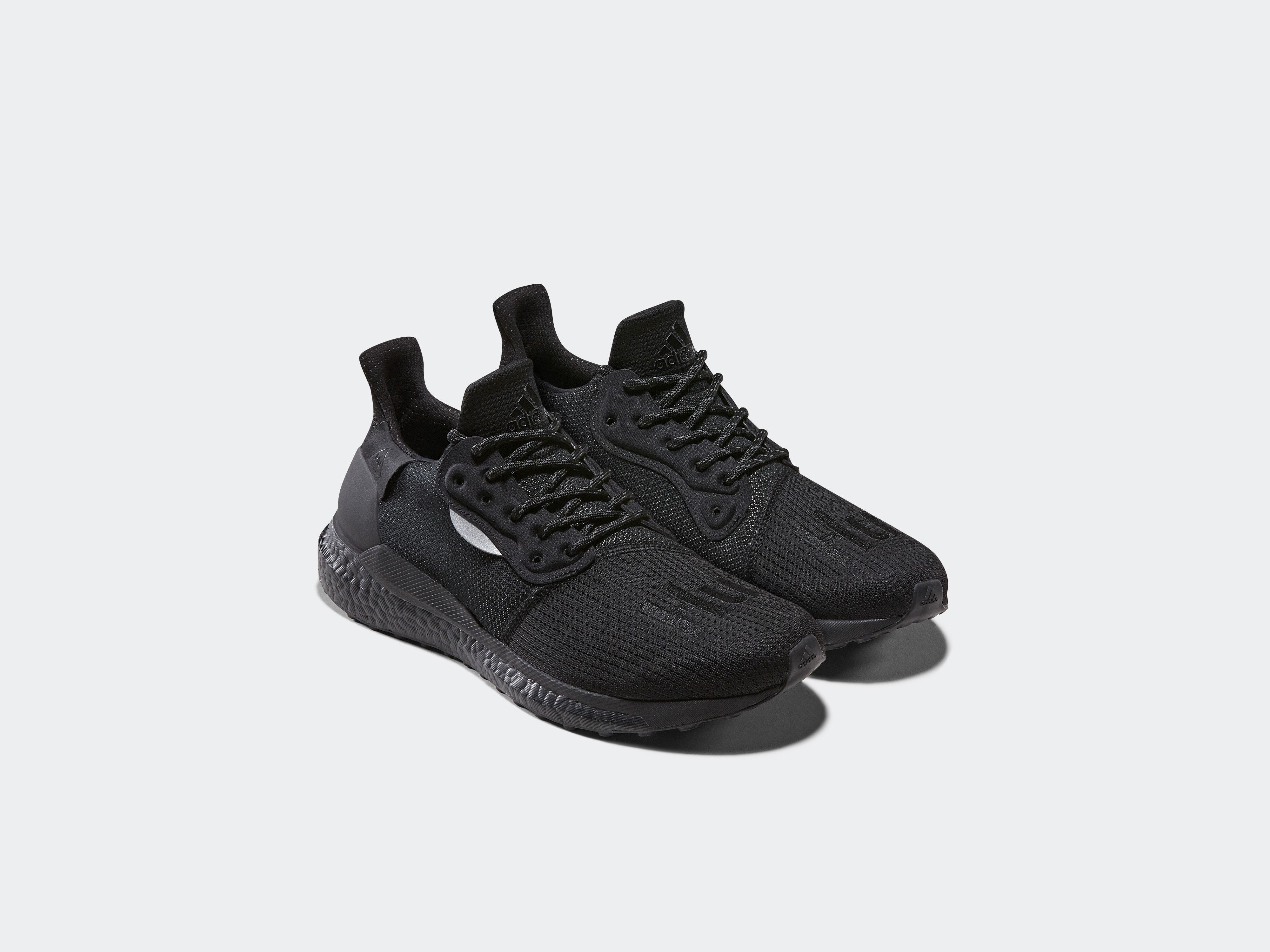 Sneakers Adidas nere, 4000x3000 4K Ultra HD, Monitor 4K