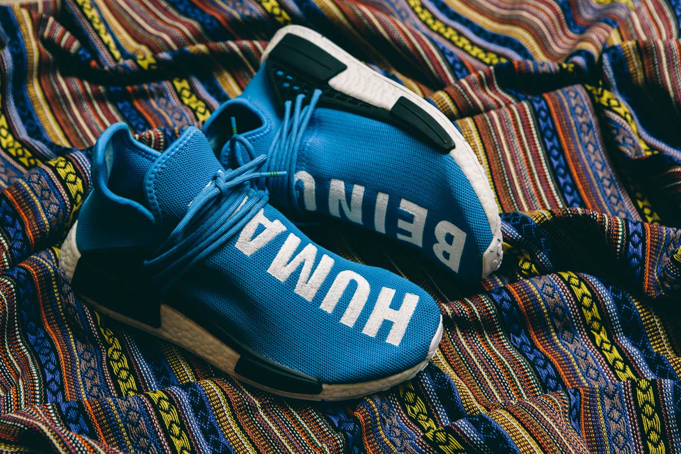 Scarpe Adidas NMD Human Race blu, tre strisce, 1401x934 HD, Desktop