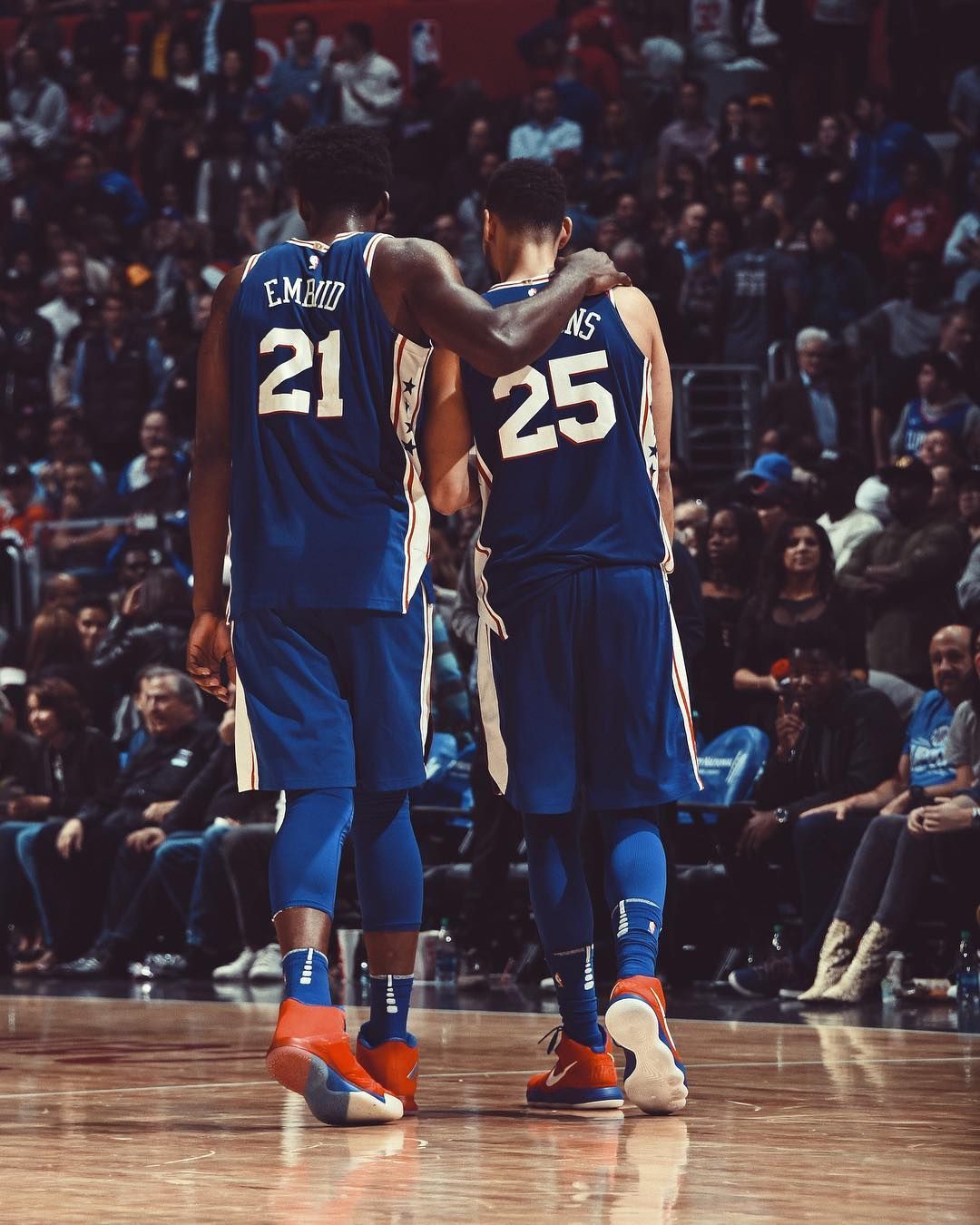 Giocatori 76ers Embiid e Simmons, 1080x1350 Verticale, Telefono