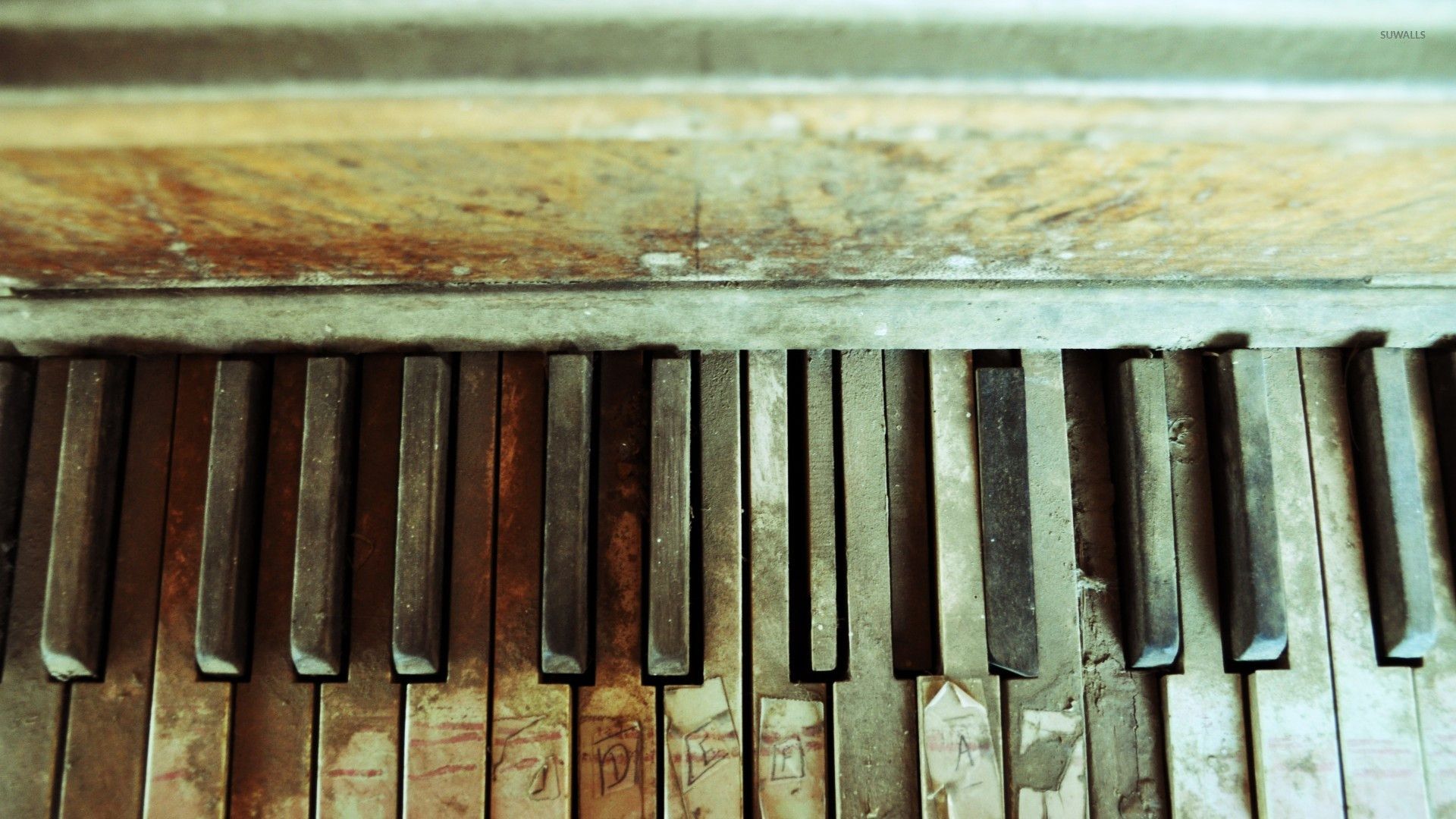 Tasti pianoforte vecchi rovinati, 1920x1080 1080p, Laptop