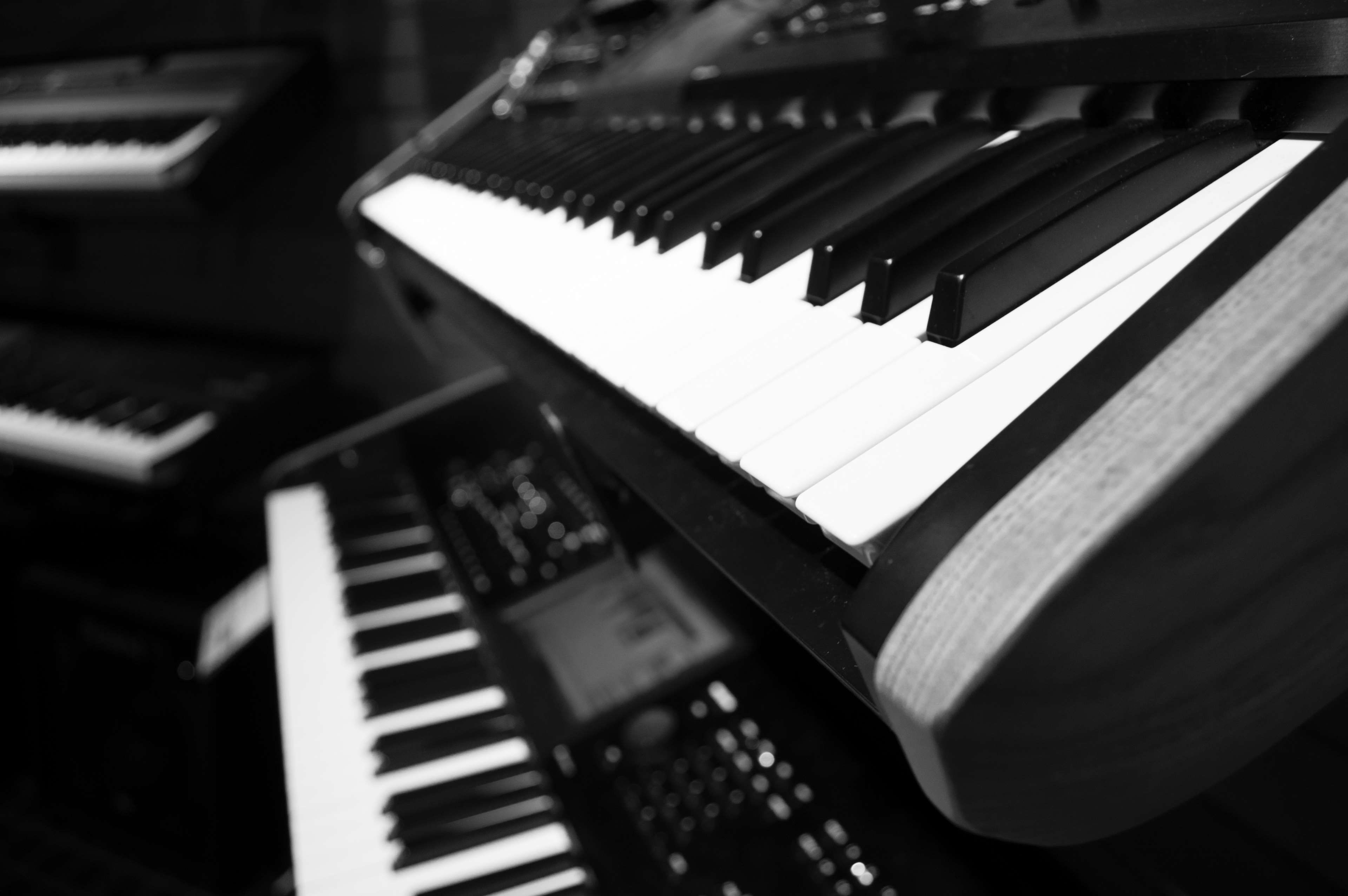 Tastiere piano bianco e nero, 3840x2553 4K Ultra HD, Monitor 4K