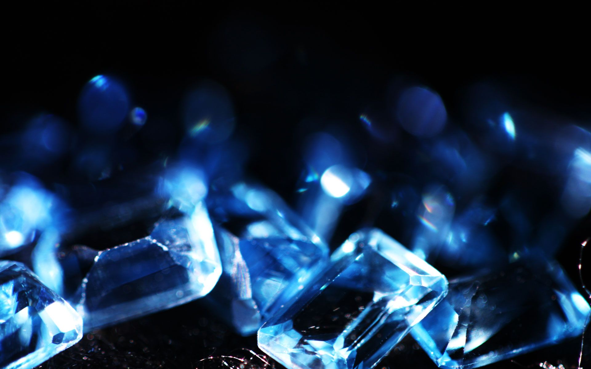 Cristalli blu su sfondo scuro, 1920x1200 WUXGA, Desktop