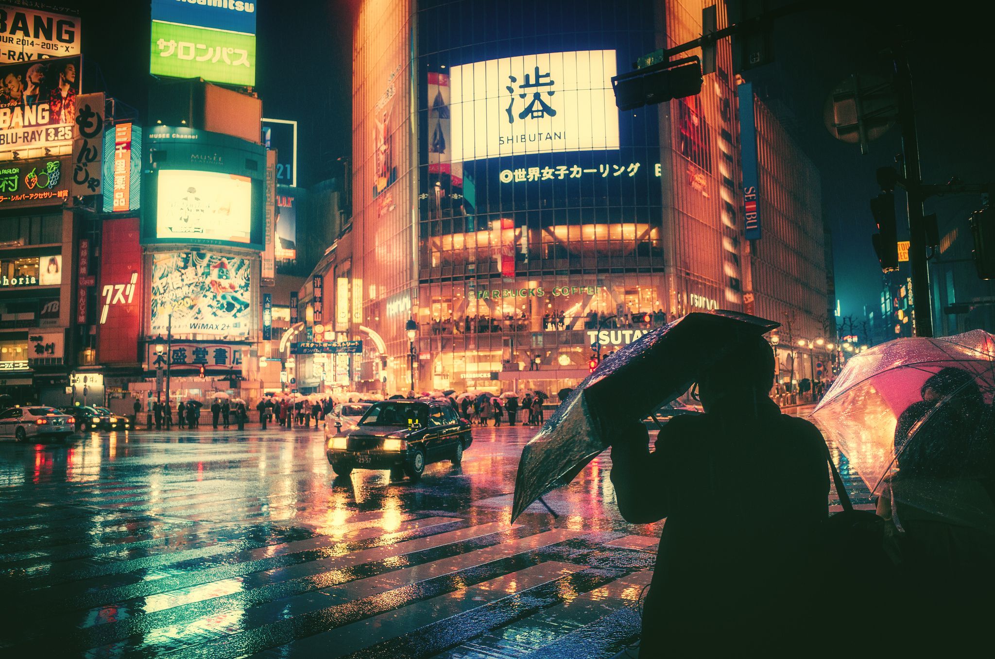 Shibuya notturna con pioggia, 2048x1357 Hi-Res, PC