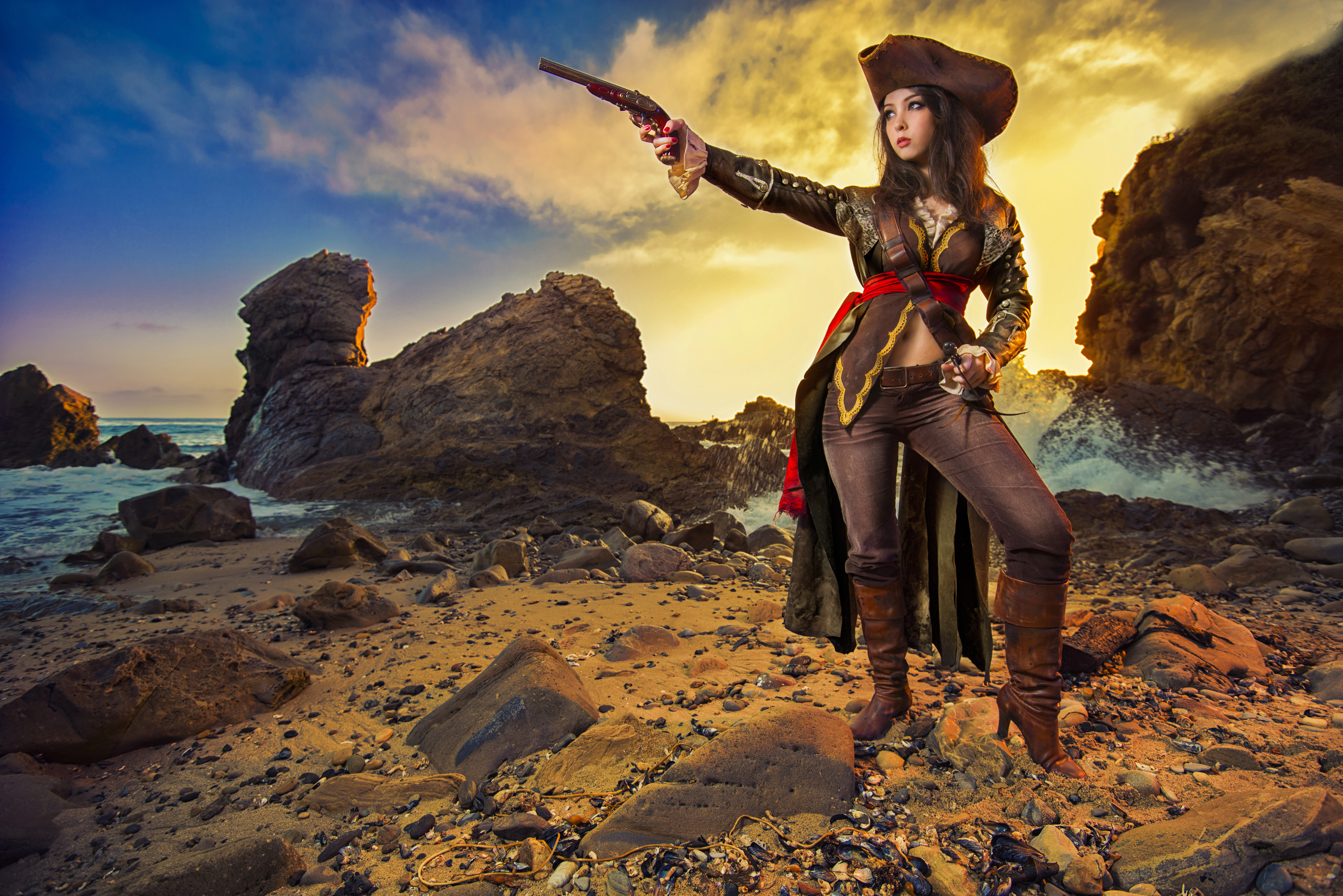 Pirata donna con pistola spiaggia, 7360x4912 4K, Smart TV 4K