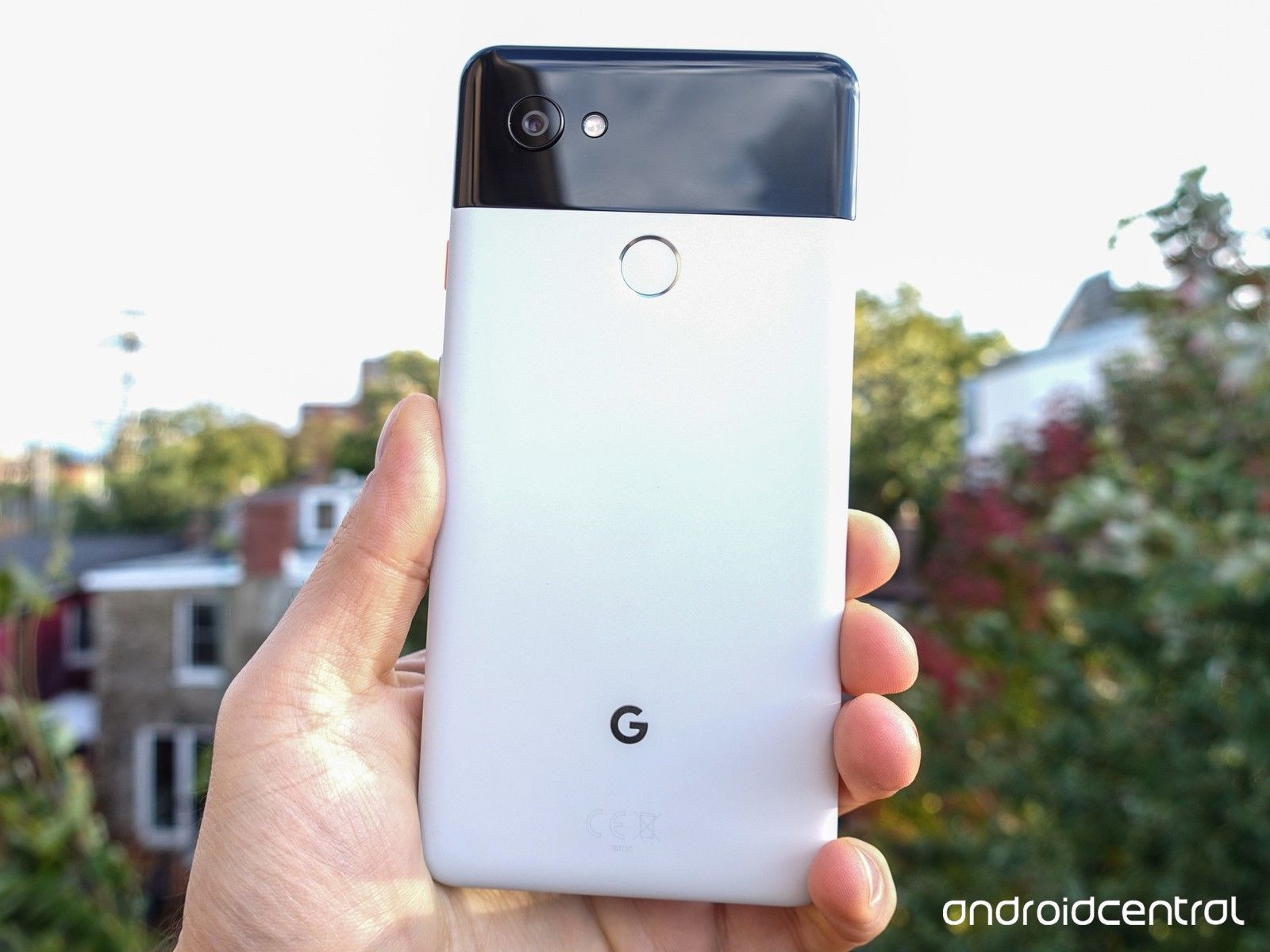 Google Pixel 2 smartphones, 2560x1440 2K, Desktop