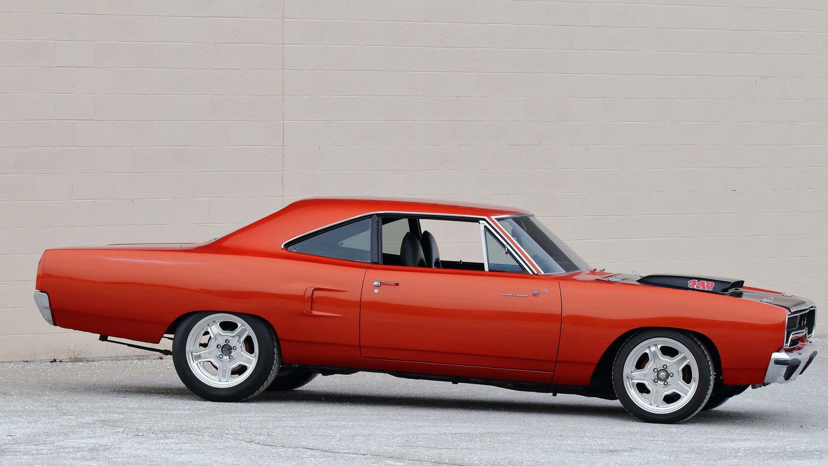 Plymouth Road Runner arancione, 1664x936 HD Ready, Desktop