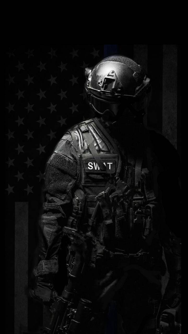 Agente SWAT in tenuta tattica, 720x1280 Verticale, Mobile