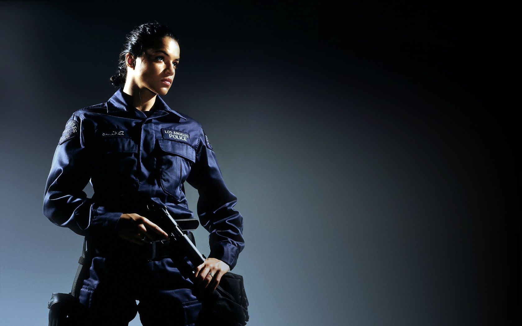 Donna poliziotto in uniforme blu, 1680x1050 900p, Desktop
