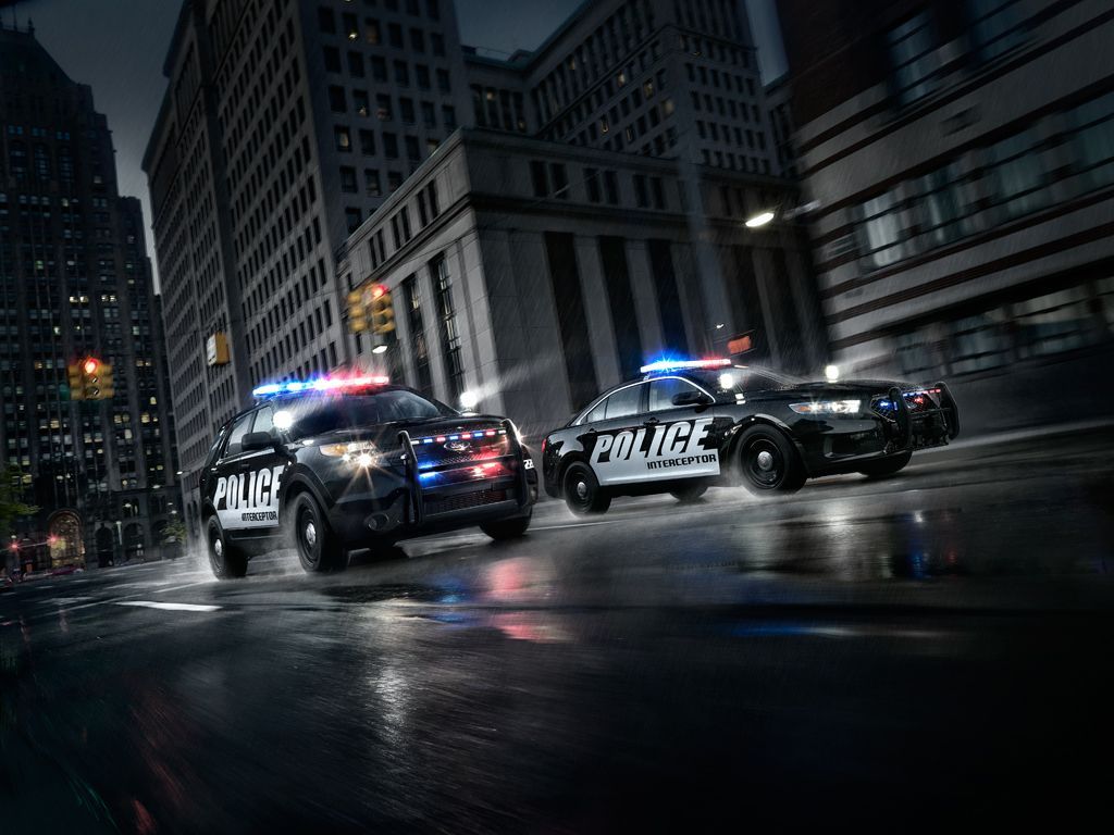 Auto della polizia notturne città, 1024x768 HD, PC