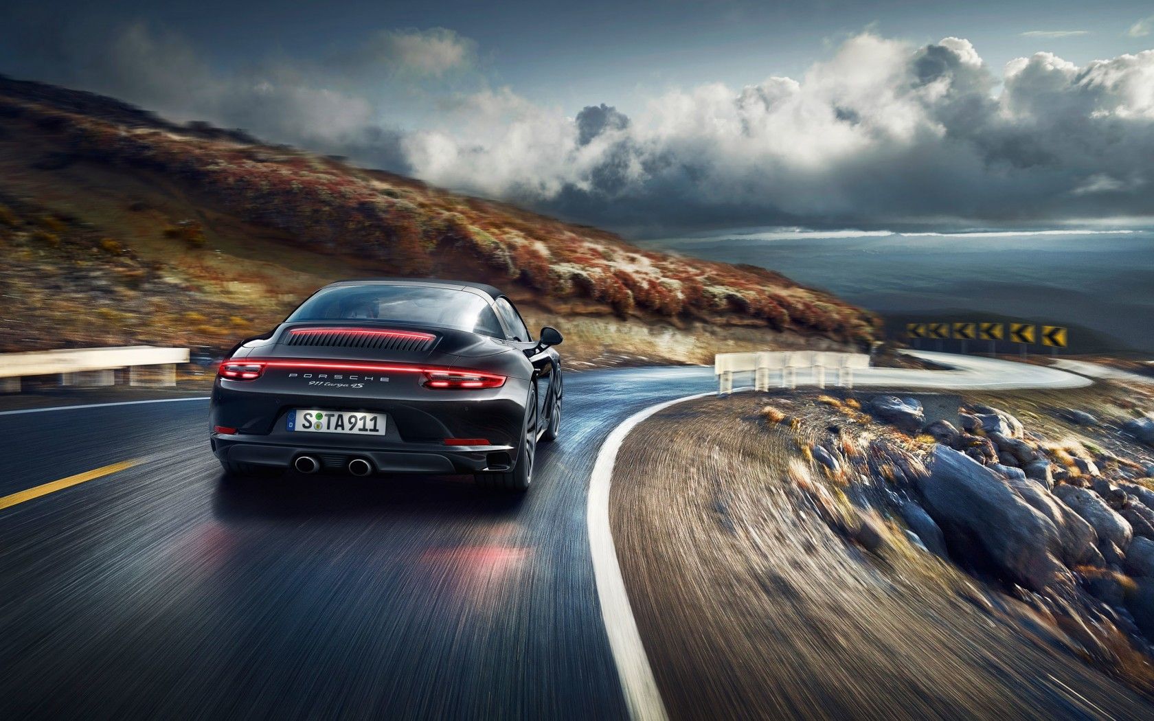 Porsche 911 nera su strada, 1680x1050 HD, Desktop