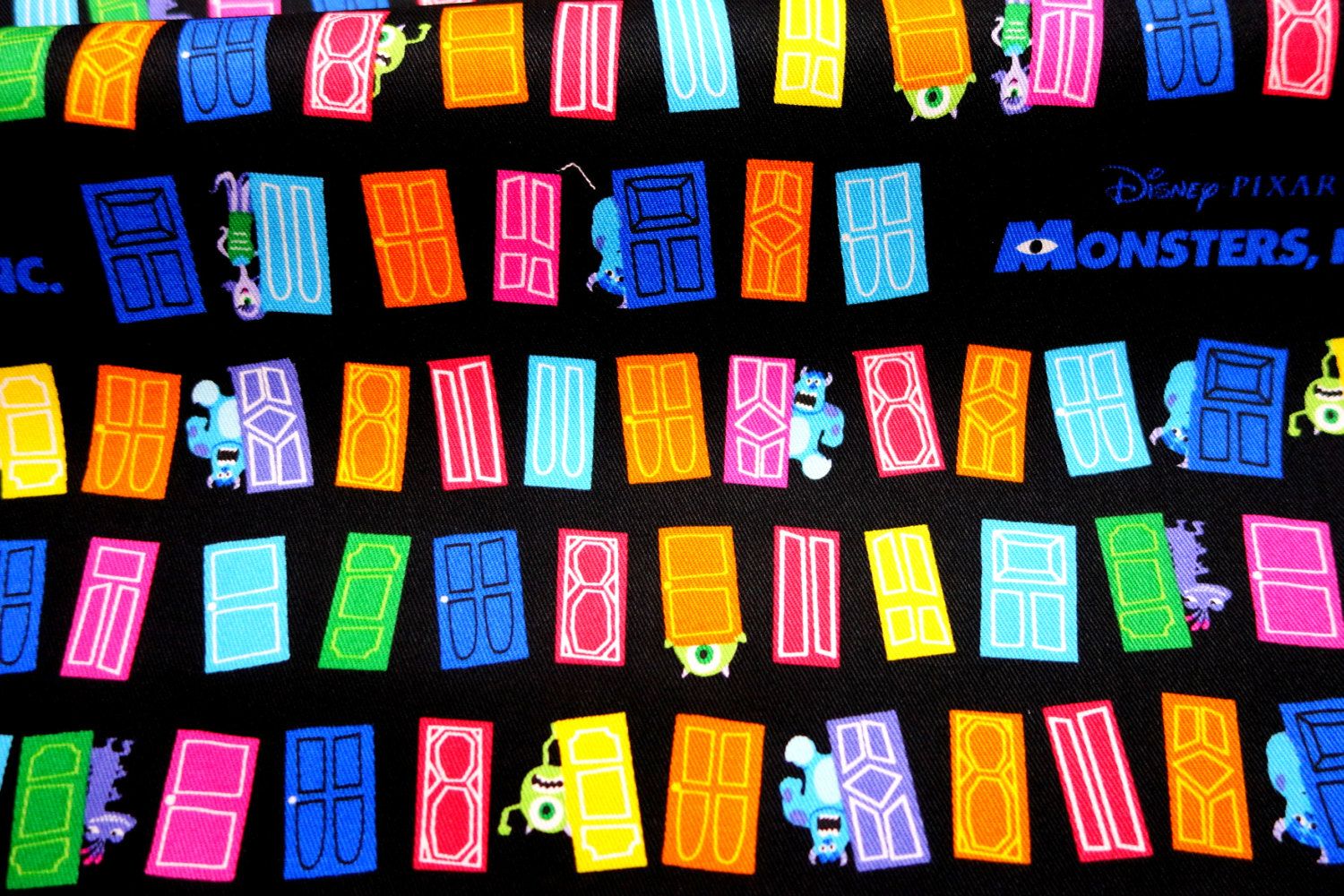 Porta viola Monsters Inc, 900x1412 Full HD Verticale, Smartphone