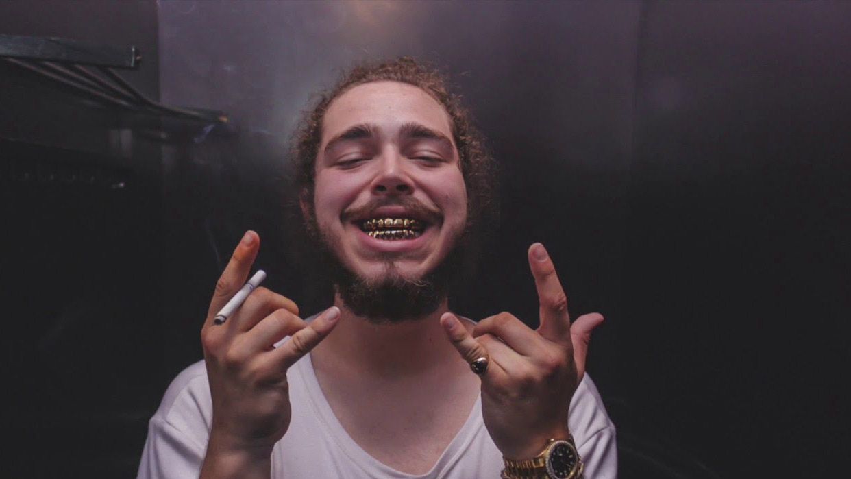 Post Malone gesto mani, 1242x699 HD, iMac