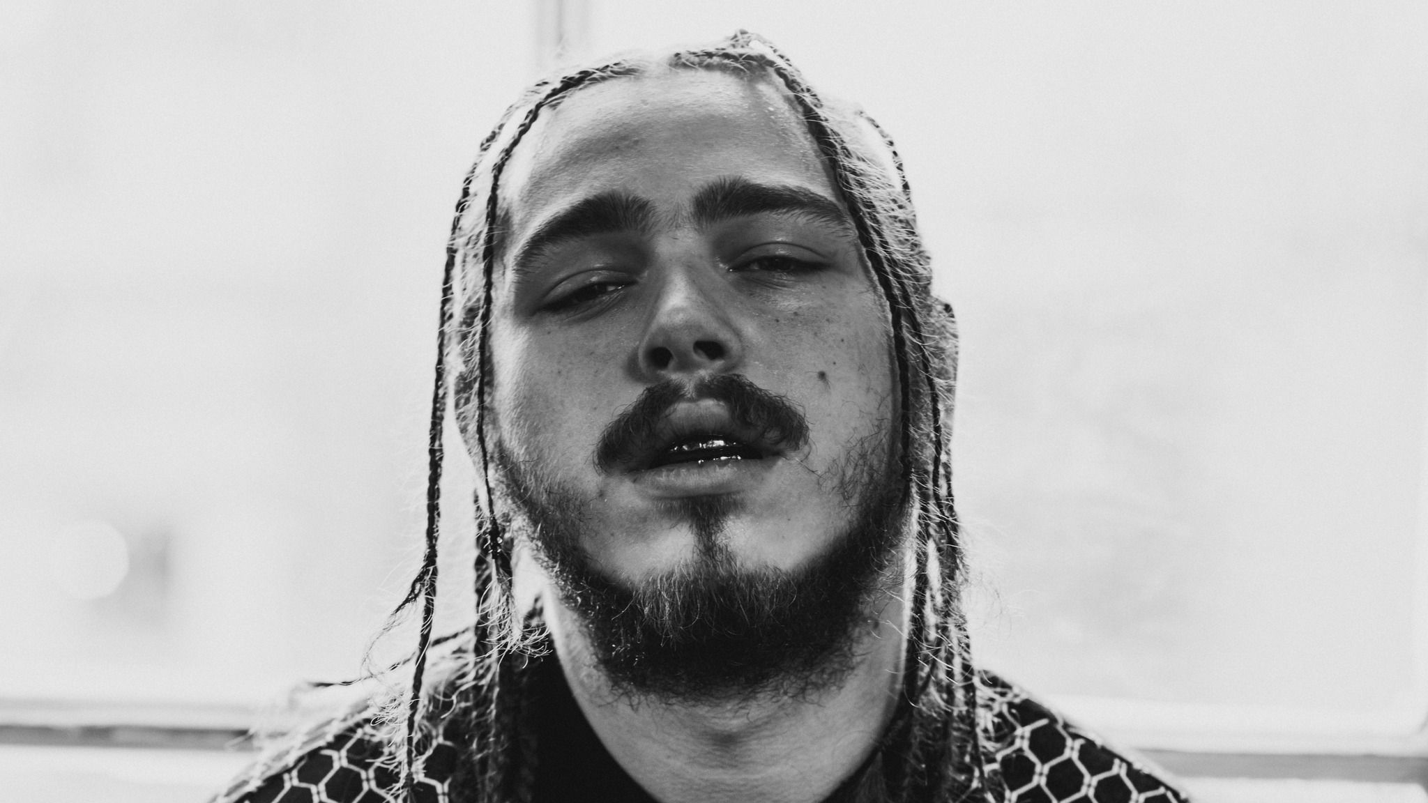 Post Malone bianco e nero, 2048x1152 alta risoluzione, PC Desktop