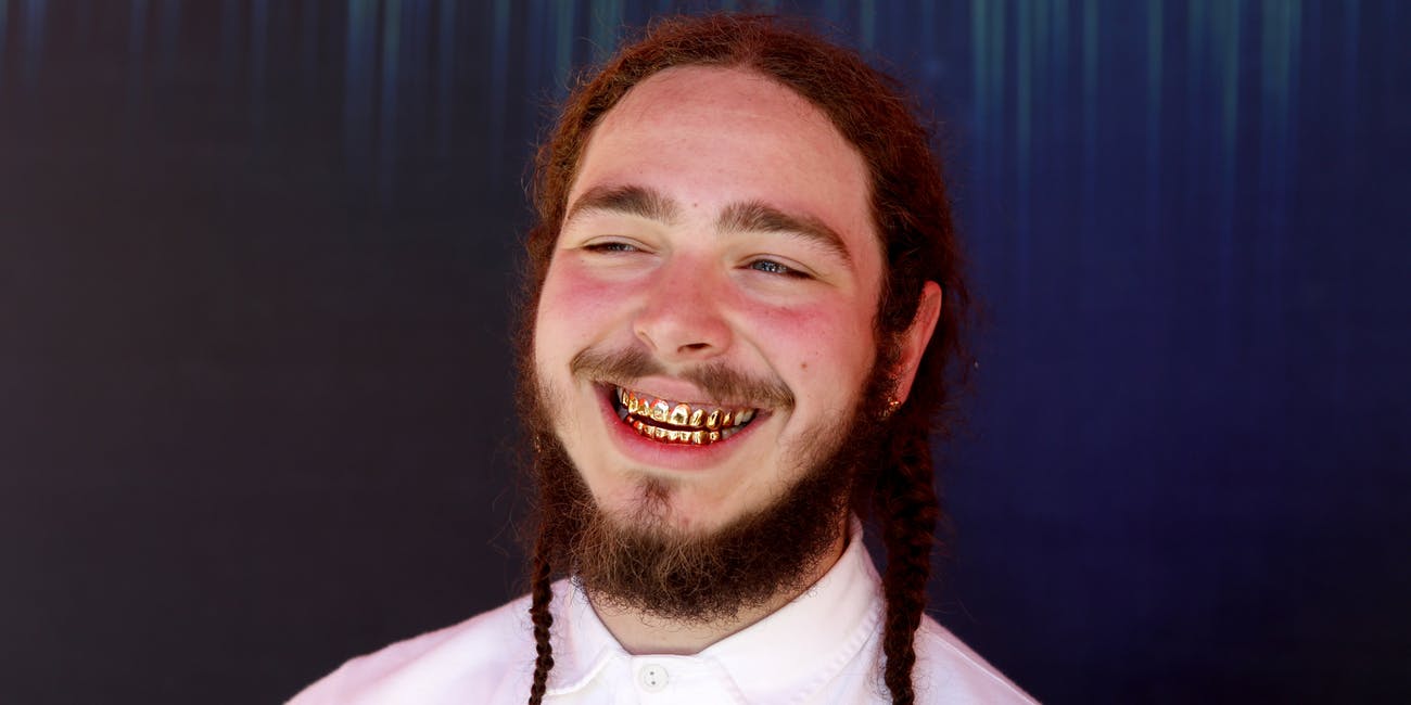 Post Malone sorridente dal vivo, 1300x650 720p, Monitor Gaming