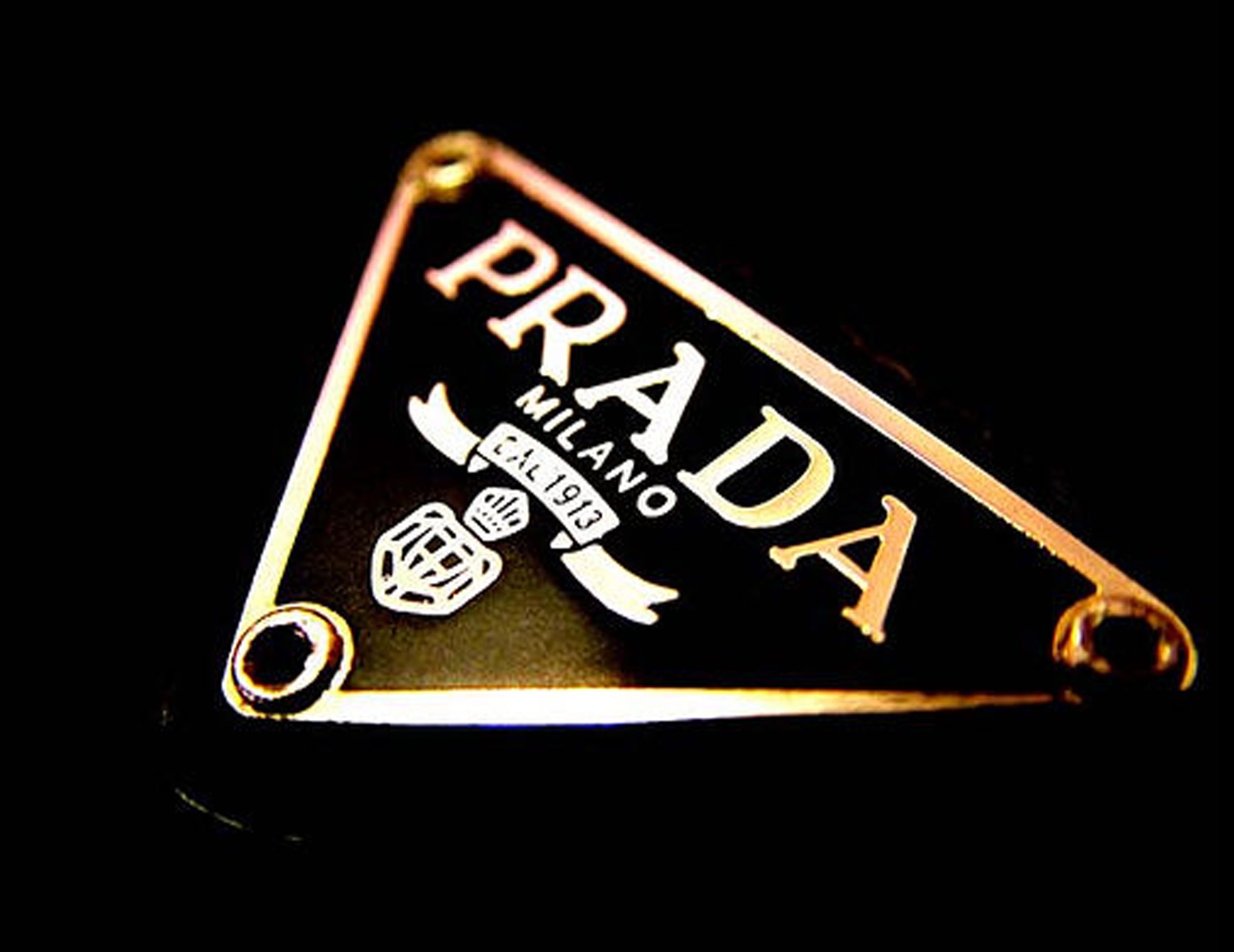 Logo Prada Milano triangolare, 2520x1944 Hi-Res, PC