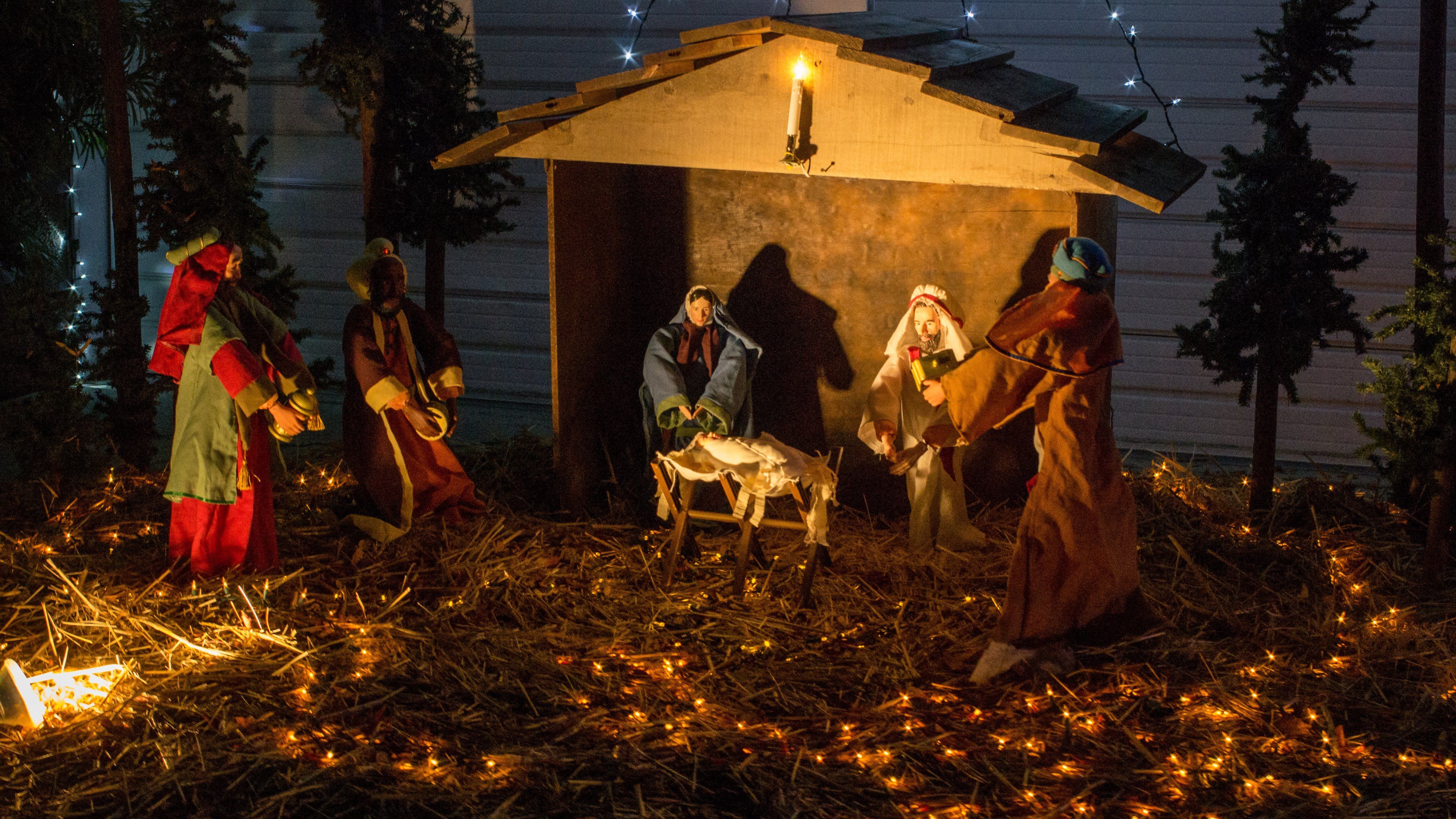 Presepe vivente notturno illuminato, 3840x2160 Ultra HD, 4K TV