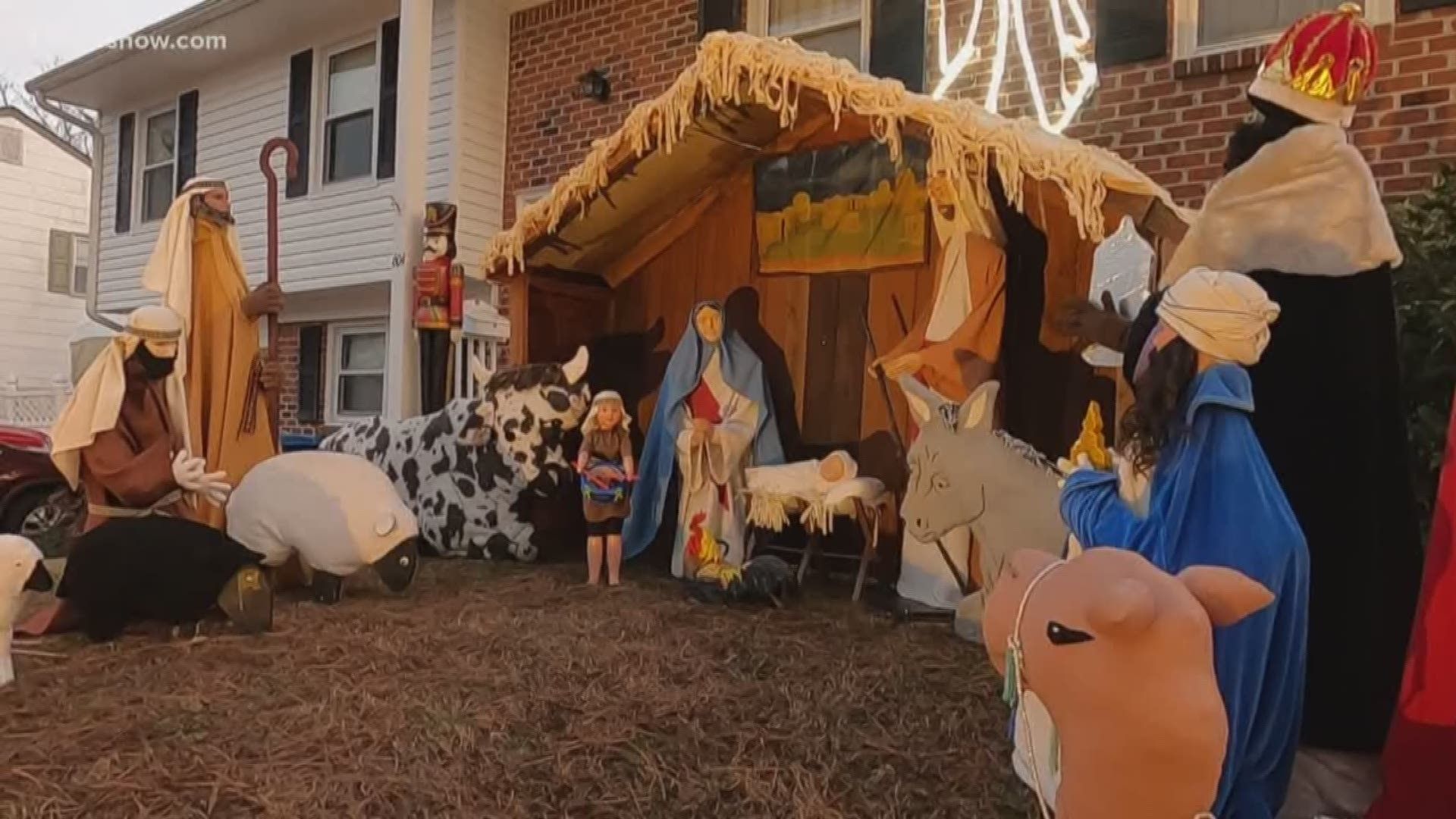 Presepe vivente con animali notturno, 2048x1152 2K, Laptop