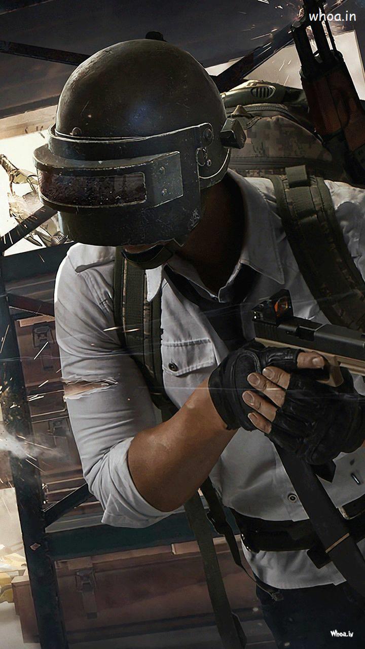 Personaggio PUBG con casco e fucile, 720x1280 Verticale, Mobile