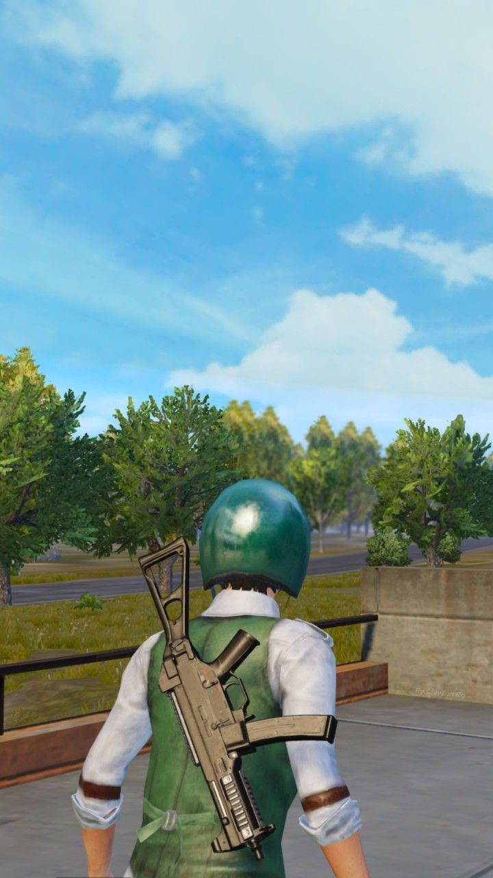 Personaggio PUBG con casco verde, 720x1280 Verticale, Telefono