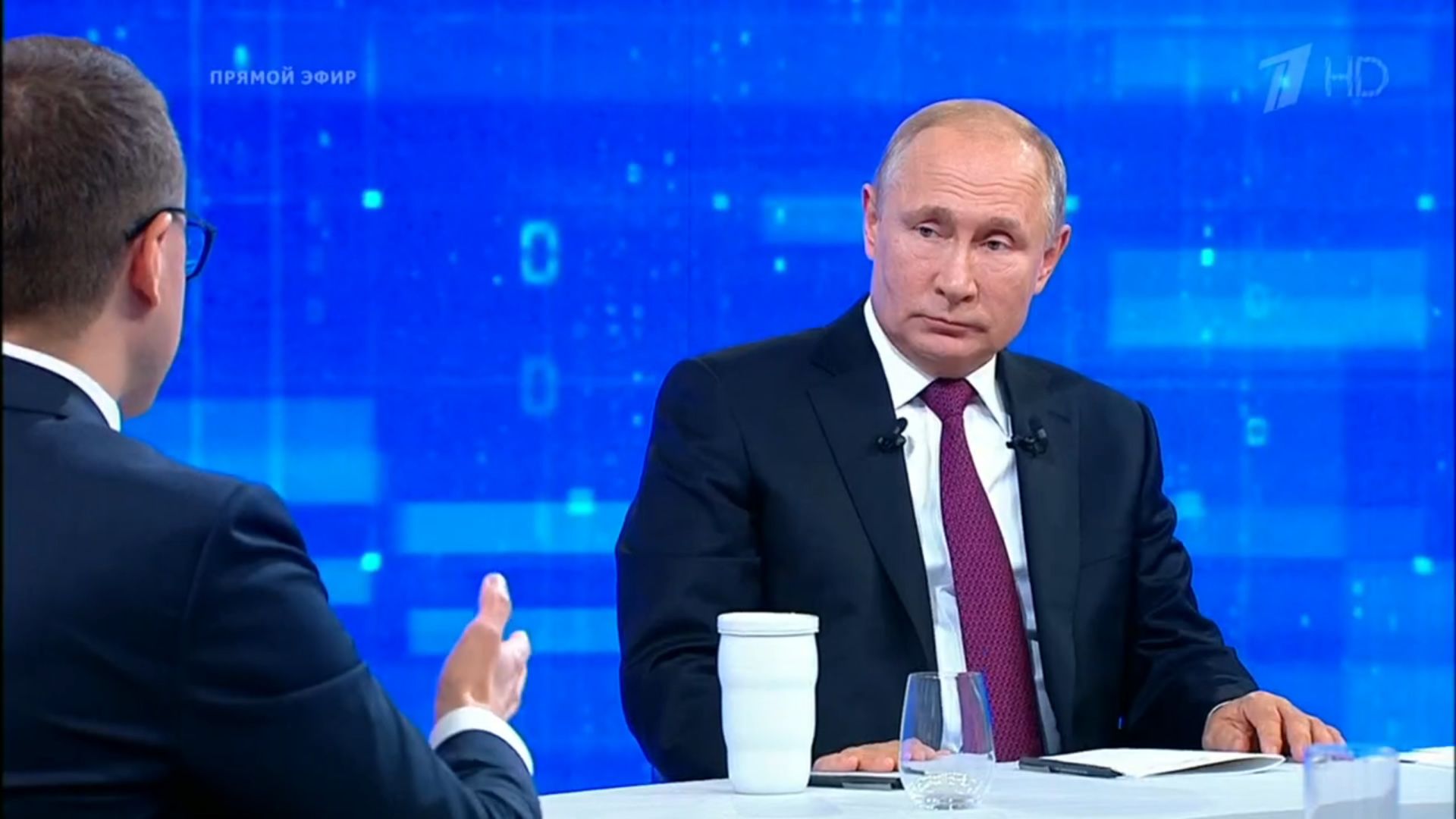 Ritratto Putin sfondo scuro, 1024x788 HD, Laptop