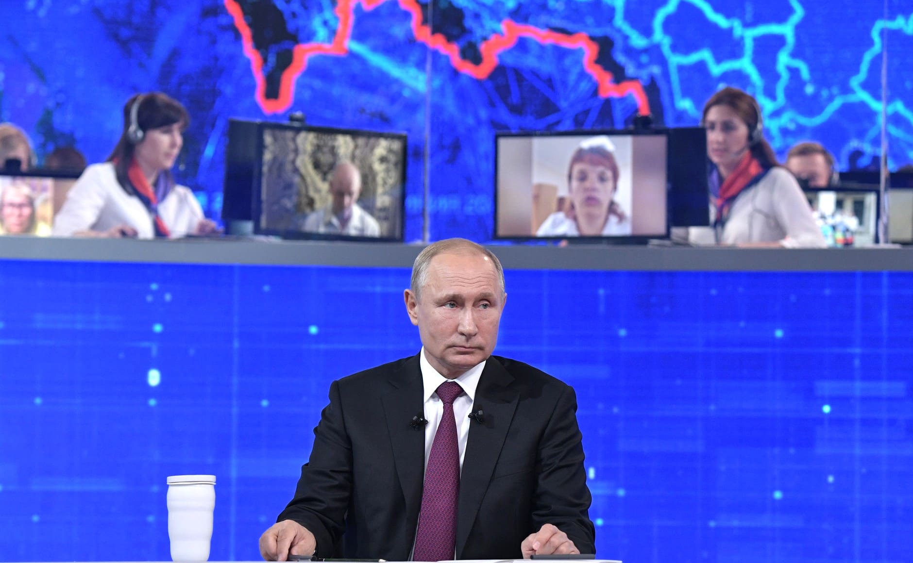Vladimir Putin ritratto formale, 2336x3354 Verticale, Telefono