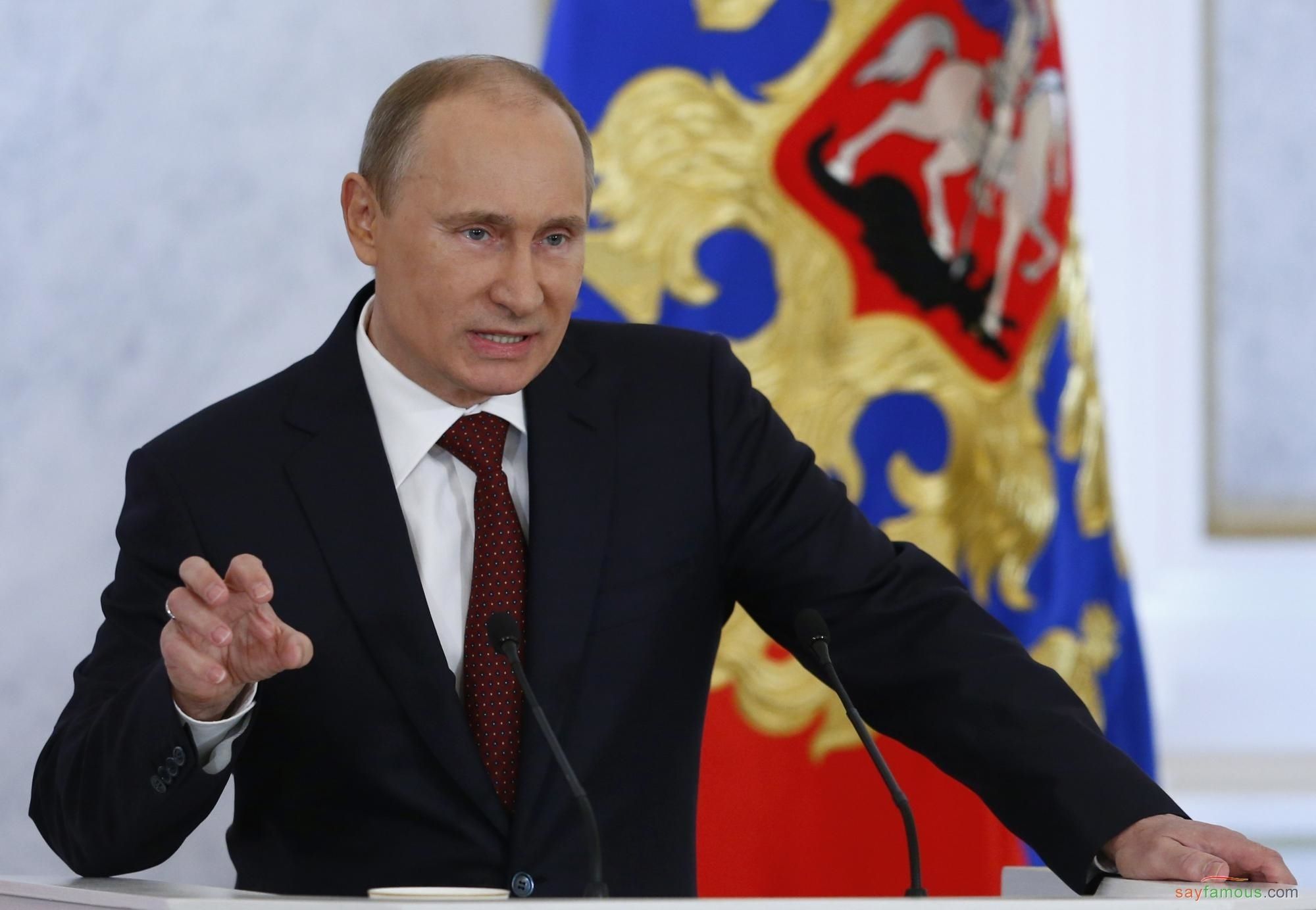 Vladimir Putin al podio, 2000x1384 2K, Desktop