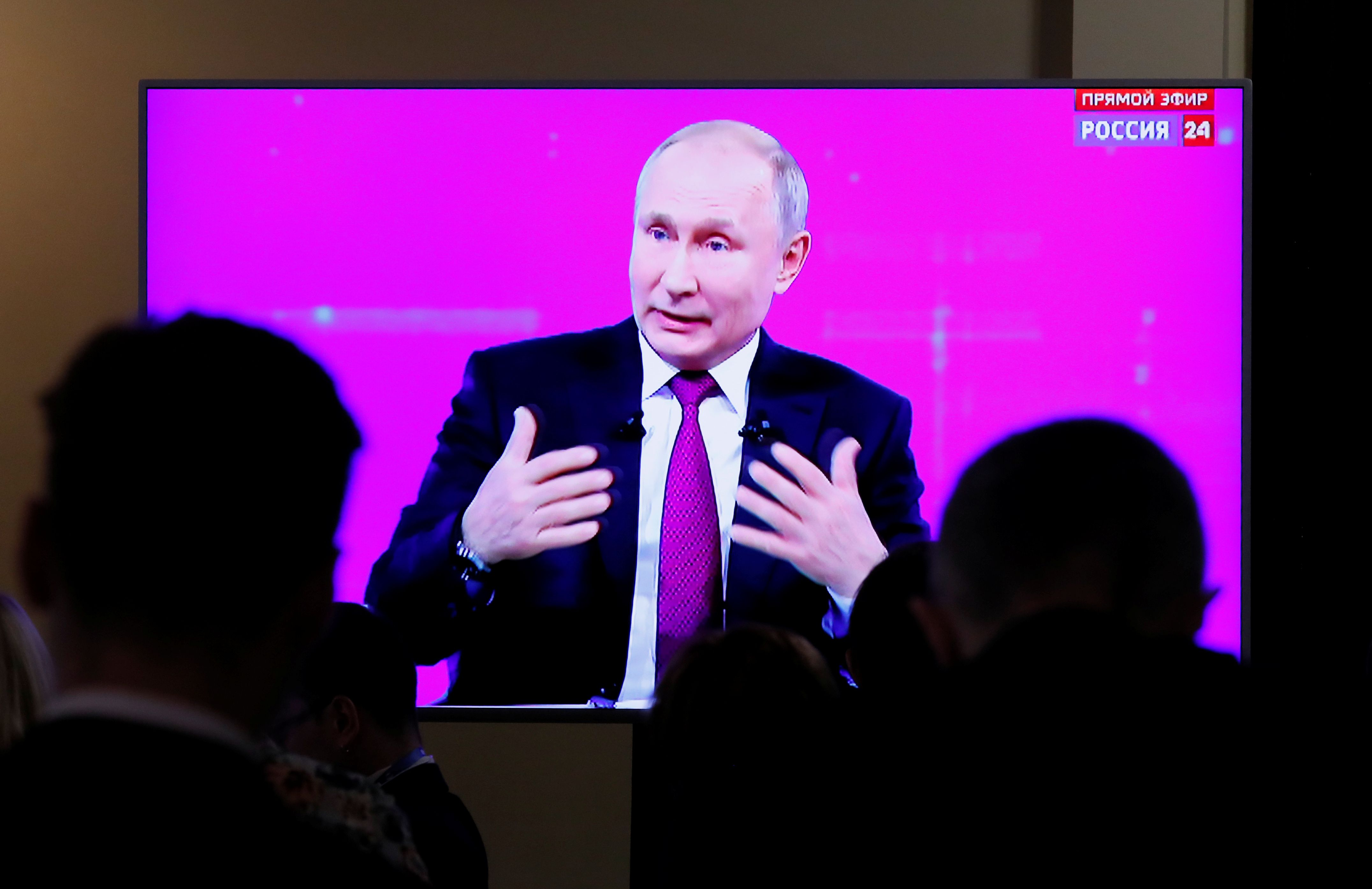 Vladimir Putin che applaude, 2000x1000 alta risoluzione, Desktop
