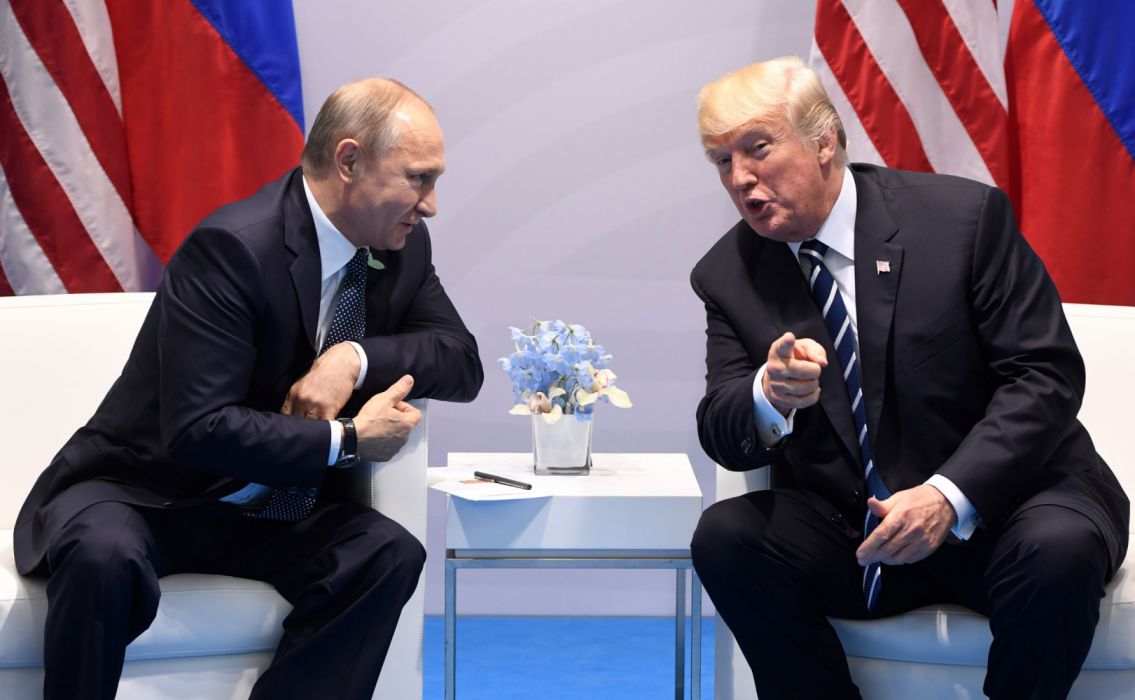 Vladimir Putin su smartphone Samsung, 1025x1272 Full HD Verticale, iPhone