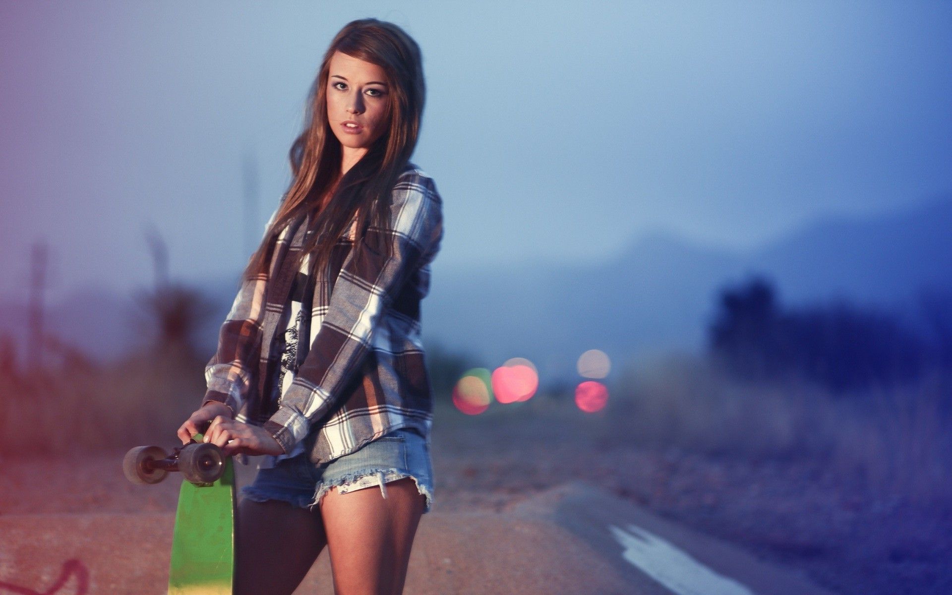Ragazza con skateboard su strada, 1920x1200 Full HD+, iMac