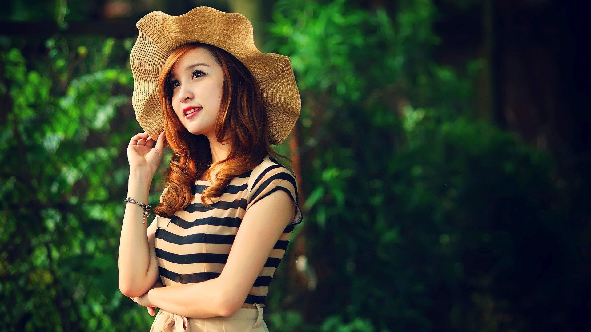 Ragazza con cappello beige, 1920x1080 Full HD, PC Desktop