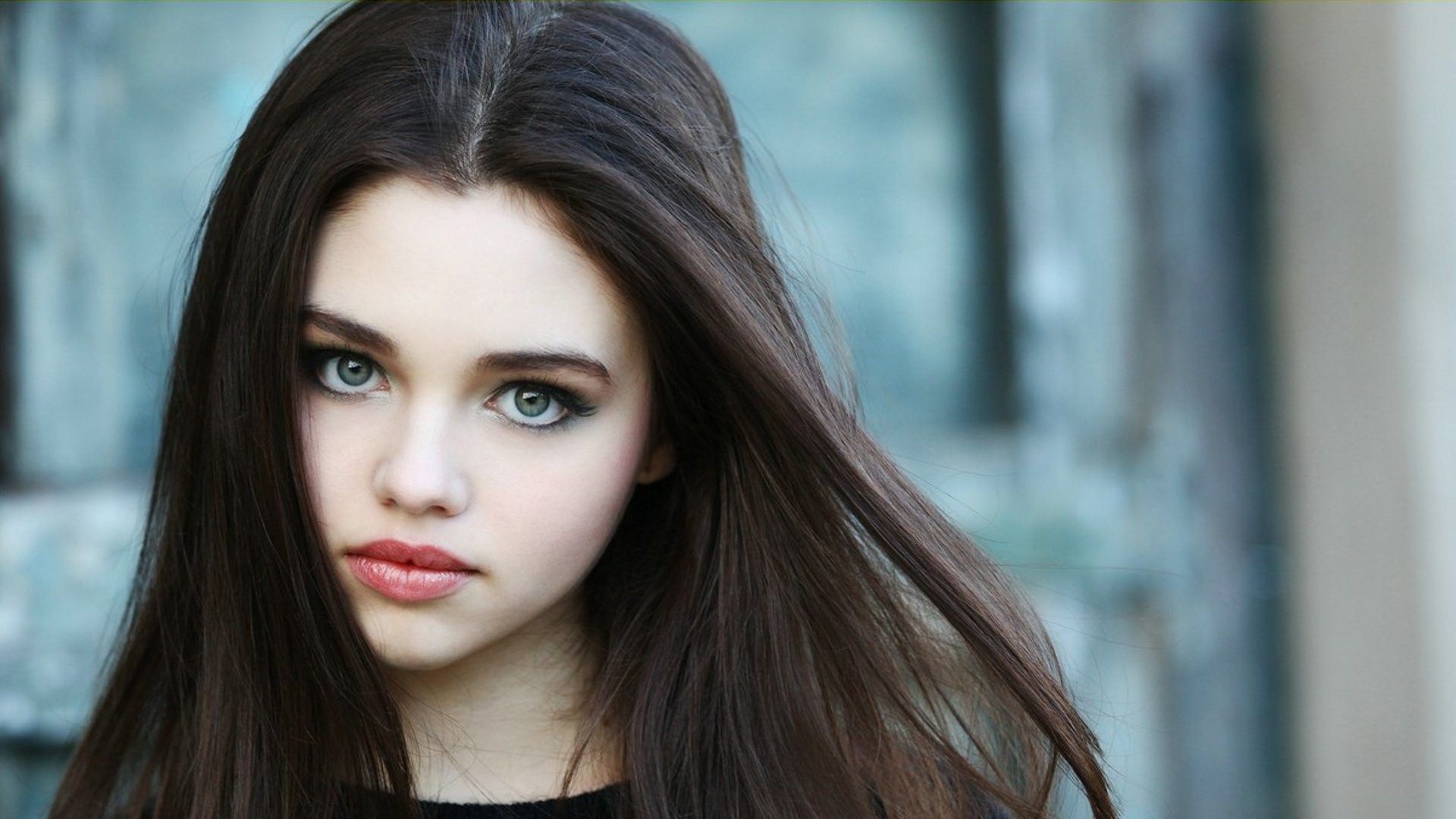 Ritratto ragazza capelli castani, 1920x1080 Full HD, PC