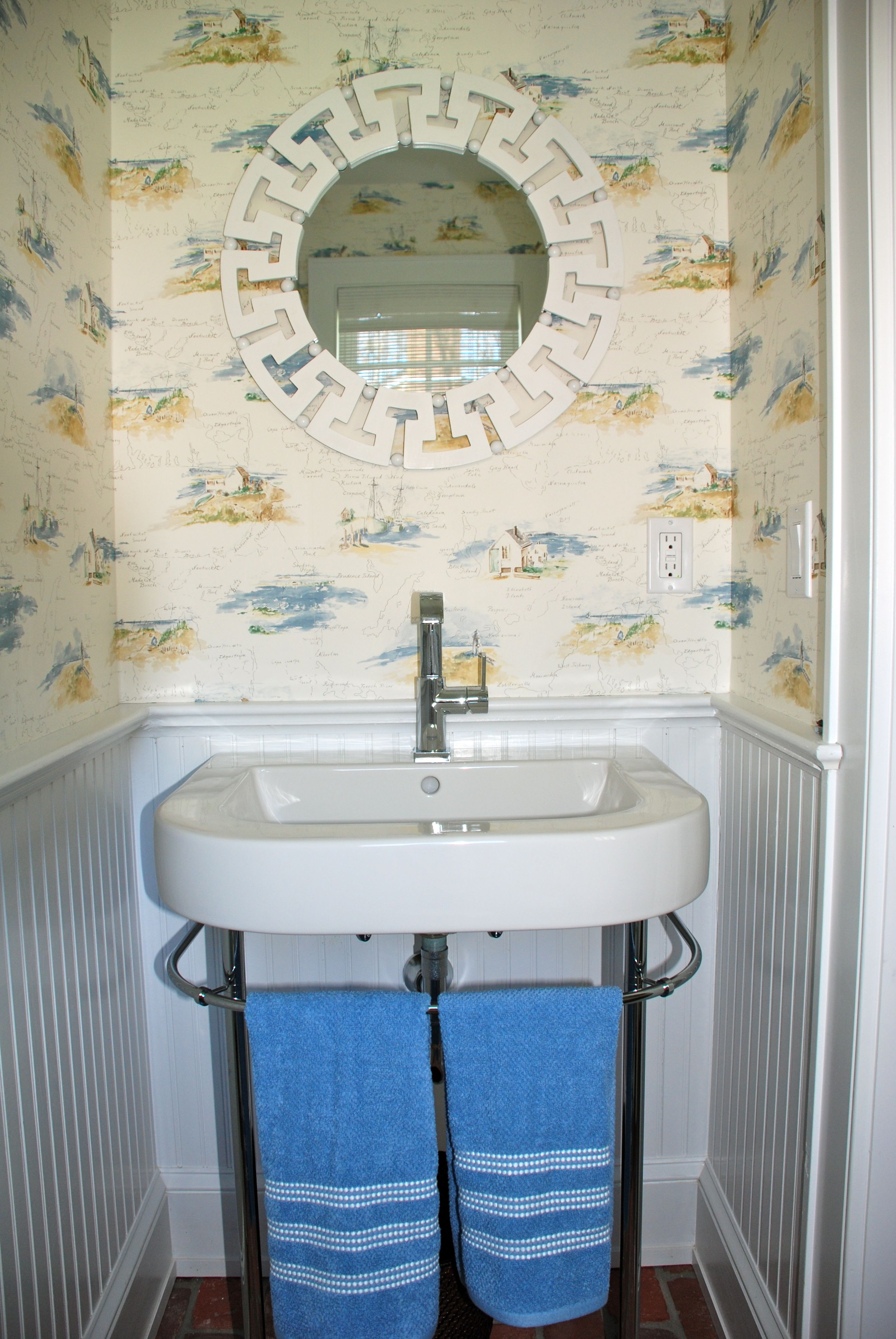 Bagno nautico con specchio a oblo, 2592x3872 Verticale, Mobile