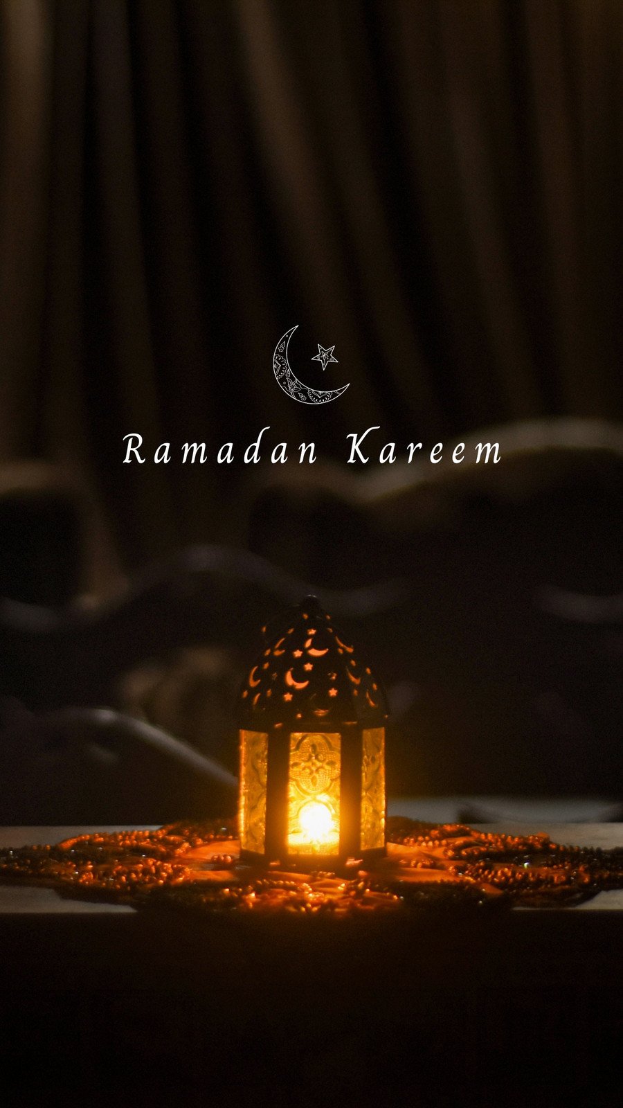 lanterna Ramadan Kareem accesa, 900x1600 Verticale, Mobile
