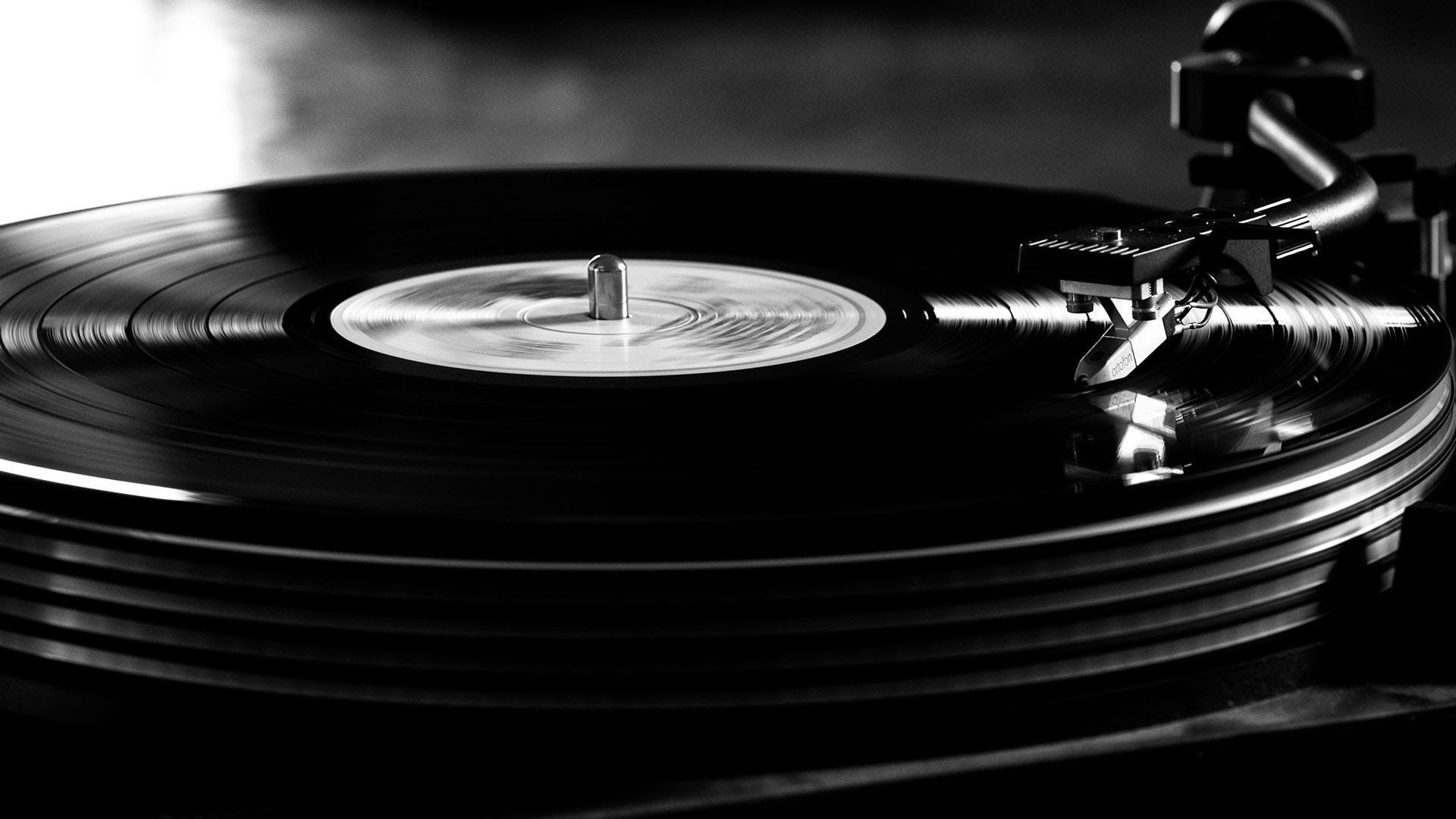 Giradischi vinile bianco e nero, 1920x1080 Full HD, PC