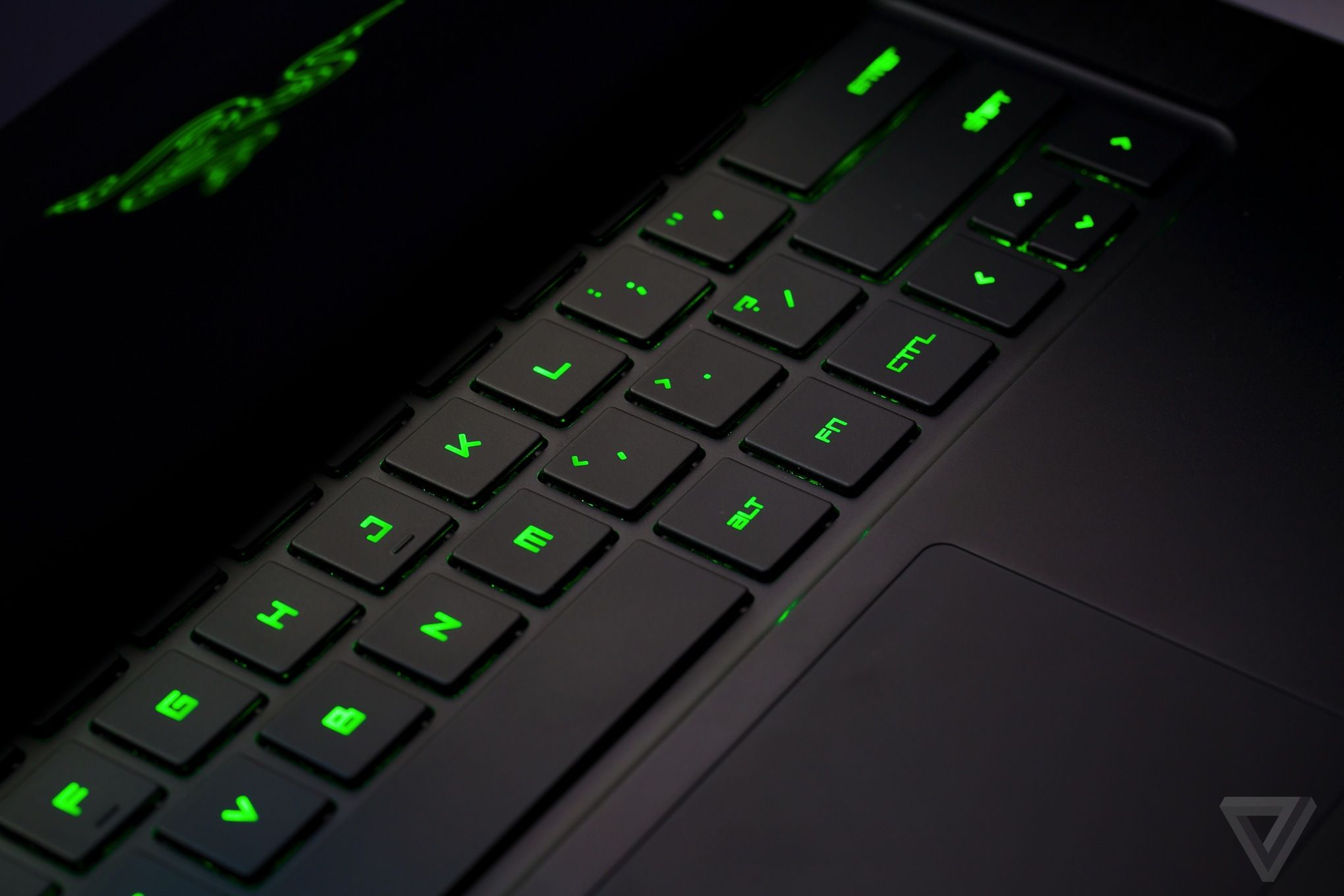 Tastiera laptop Razer retroilluminata verde, 2040x1360 alta risoluzione, Monitor Gaming
