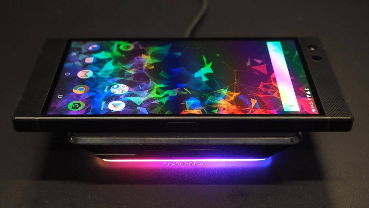 Razer Phone su base ricarica RGB, 1280x720 HD, PC Desktop
