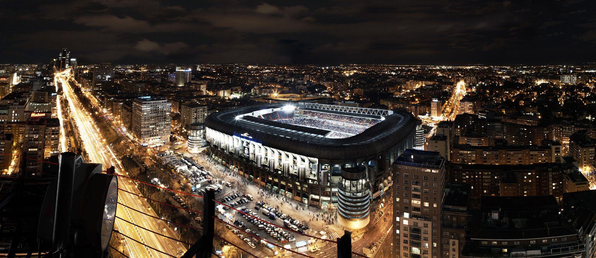 Stadio Real Madrid di notte, 2000x867 21:9, Ultrawide