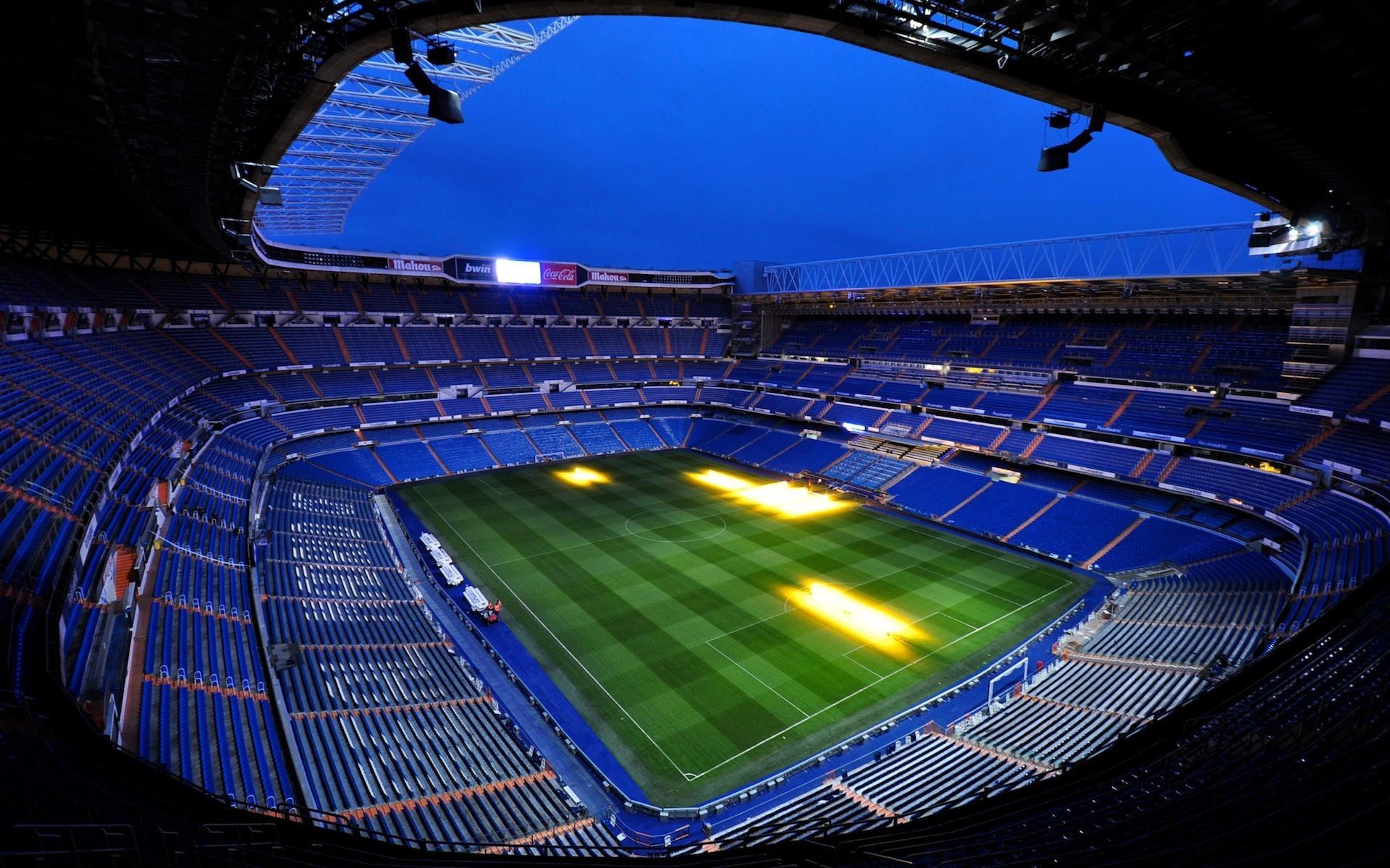 Stadio Santiago Bernabéu notturno, 1920x1200 Full HD+, PC Desktop