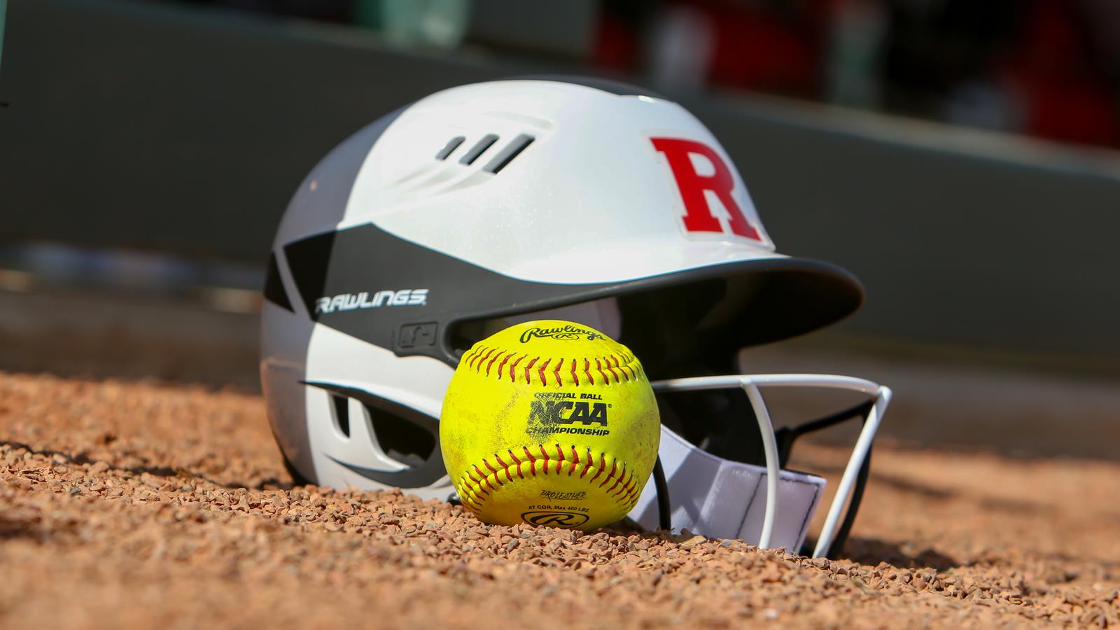 Casco softball Rutgers con palla, 1600x900 900p, Desktop
