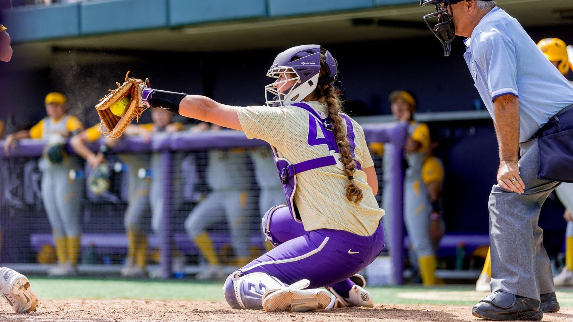 Ricevitrice softball uniforme viola, 1920x1080 Full HD 1080p, PC