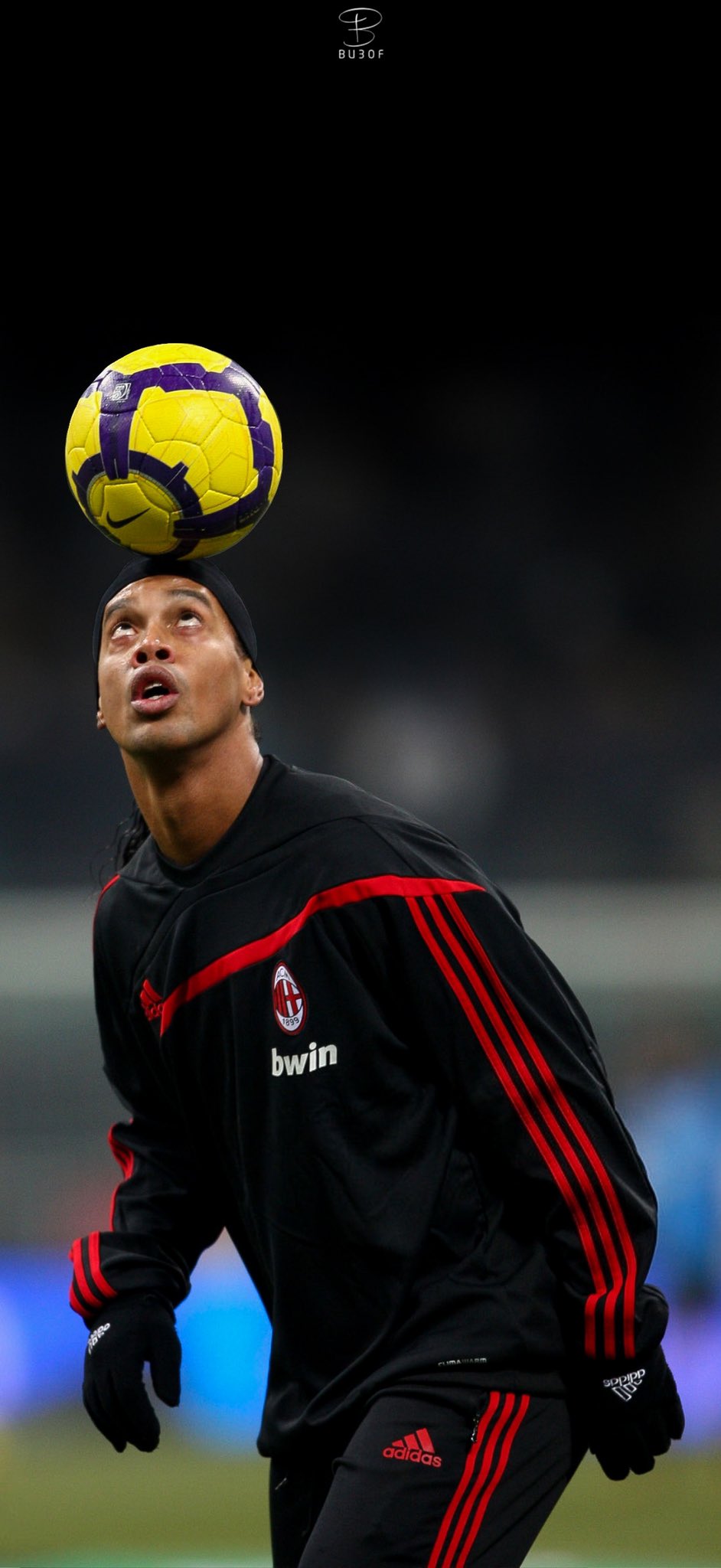 Ronaldinho Milan pallone, 942x2048 Full HD Verticale, iPhone