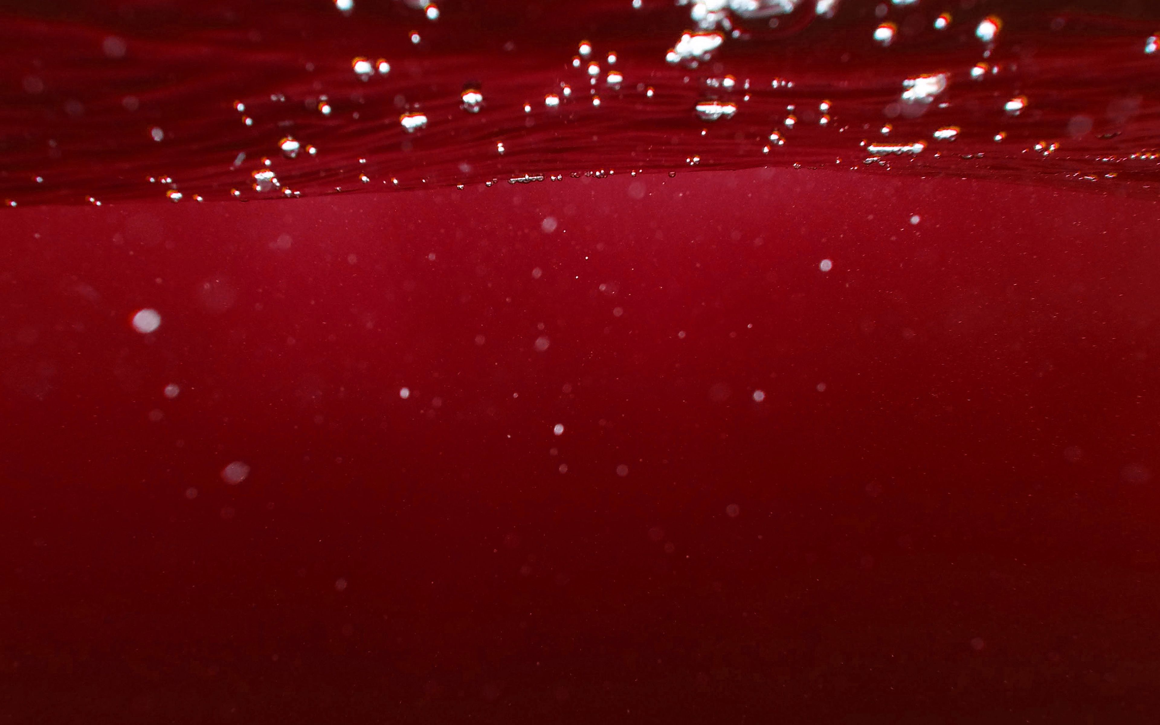 Bolle sott'acqua rosso scuro, 3840x2400 Ultra HD, 4K TV