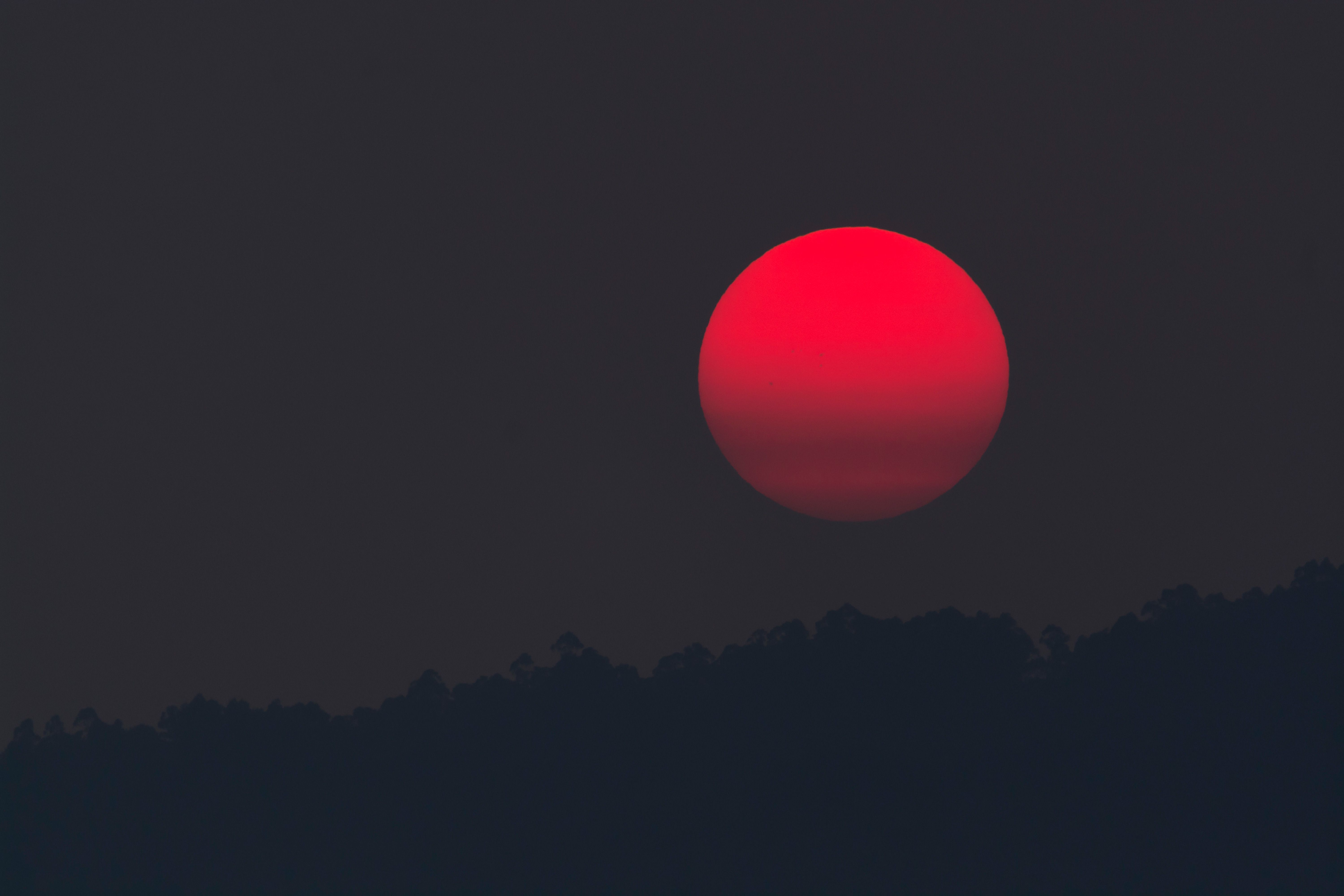Luna rossa al tramonto, 6000x4000 4K Ultra HD, Monitor 4K