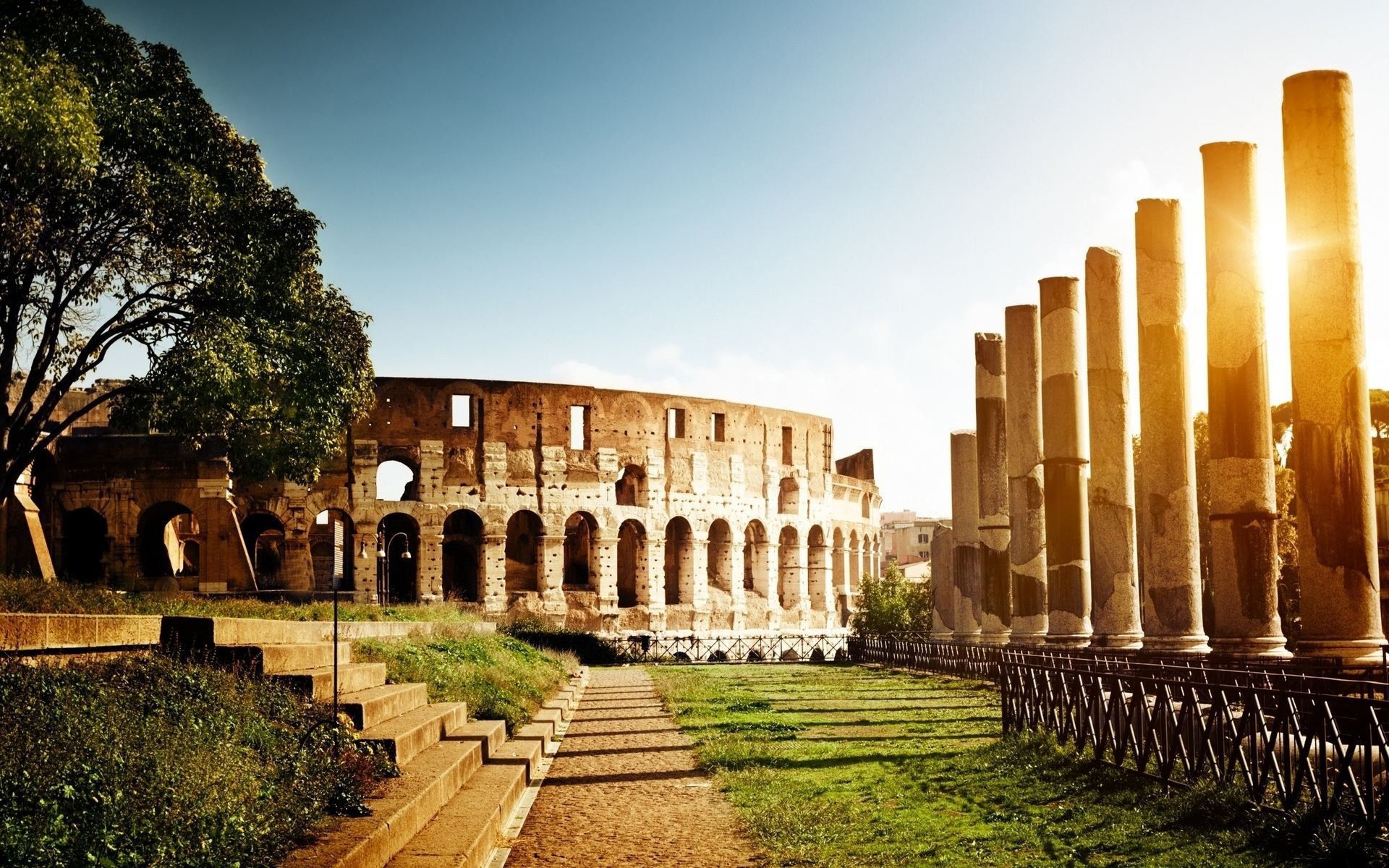 Colosseo e colonne romane, 1920x1200 Full HD+ WUXGA, Laptop
