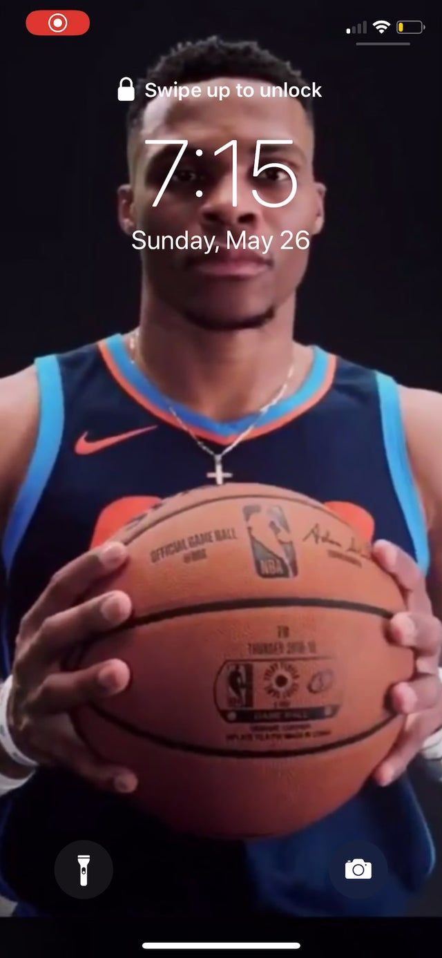 Giocatore basket Thunder con palla, 640x1387 Full HD Verticale, iPhone Air