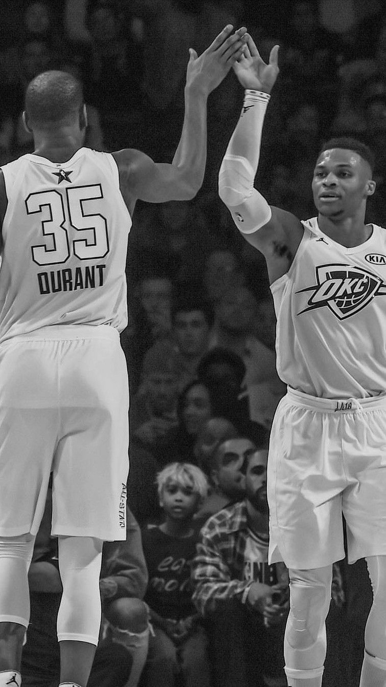 Durant e Westbrook high-five OKC, 755x1342 Verticale, iPhone Pro Max
